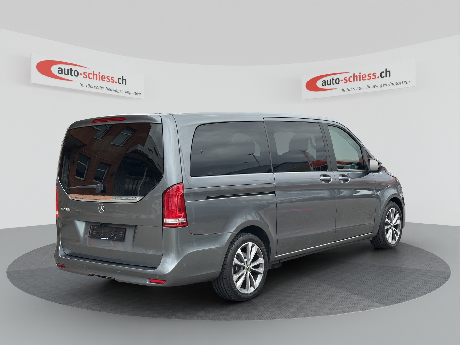 MERCEDES-BENZ V 250 d lang 7Pl. Night 9G-Tronic-image-4