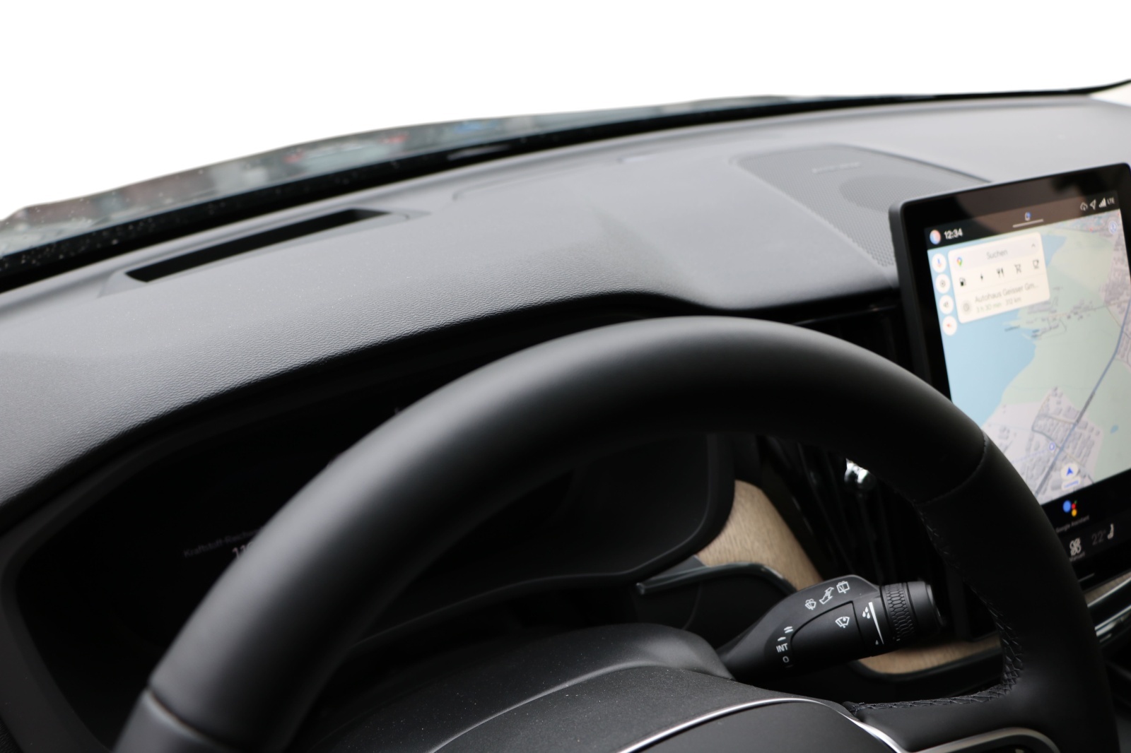 VOLVO XC60 T6 eAWD PluginHybrid Plus Dark Geartronic-image-12