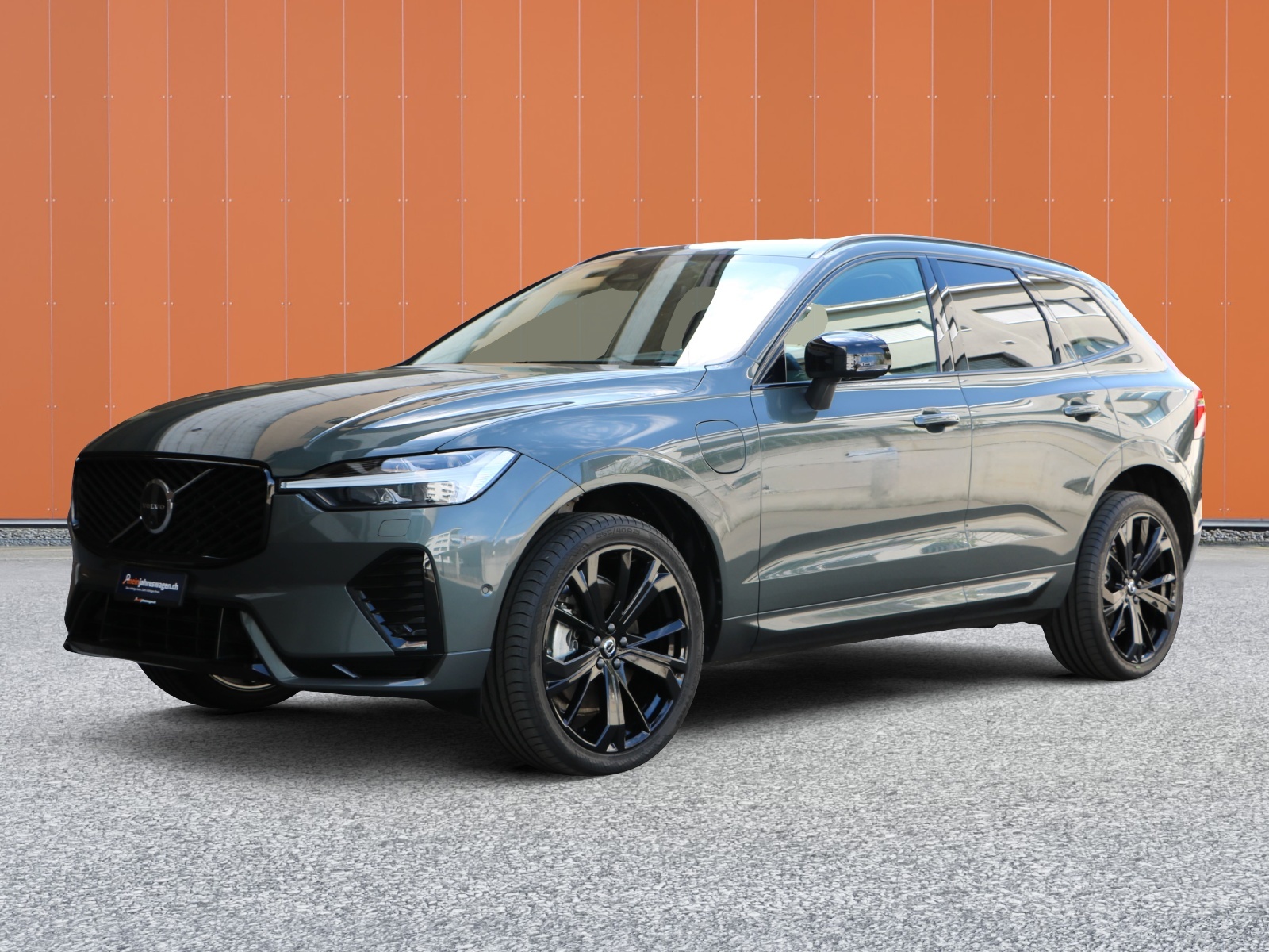 VOLVO XC60 T6 eAWD PluginHybrid Plus Dark Geartronic-image-18