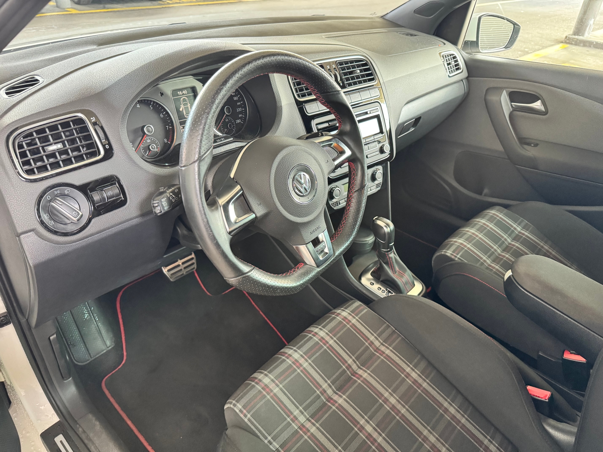 VW Polo 1.4 TSI GTI DSG-image-4