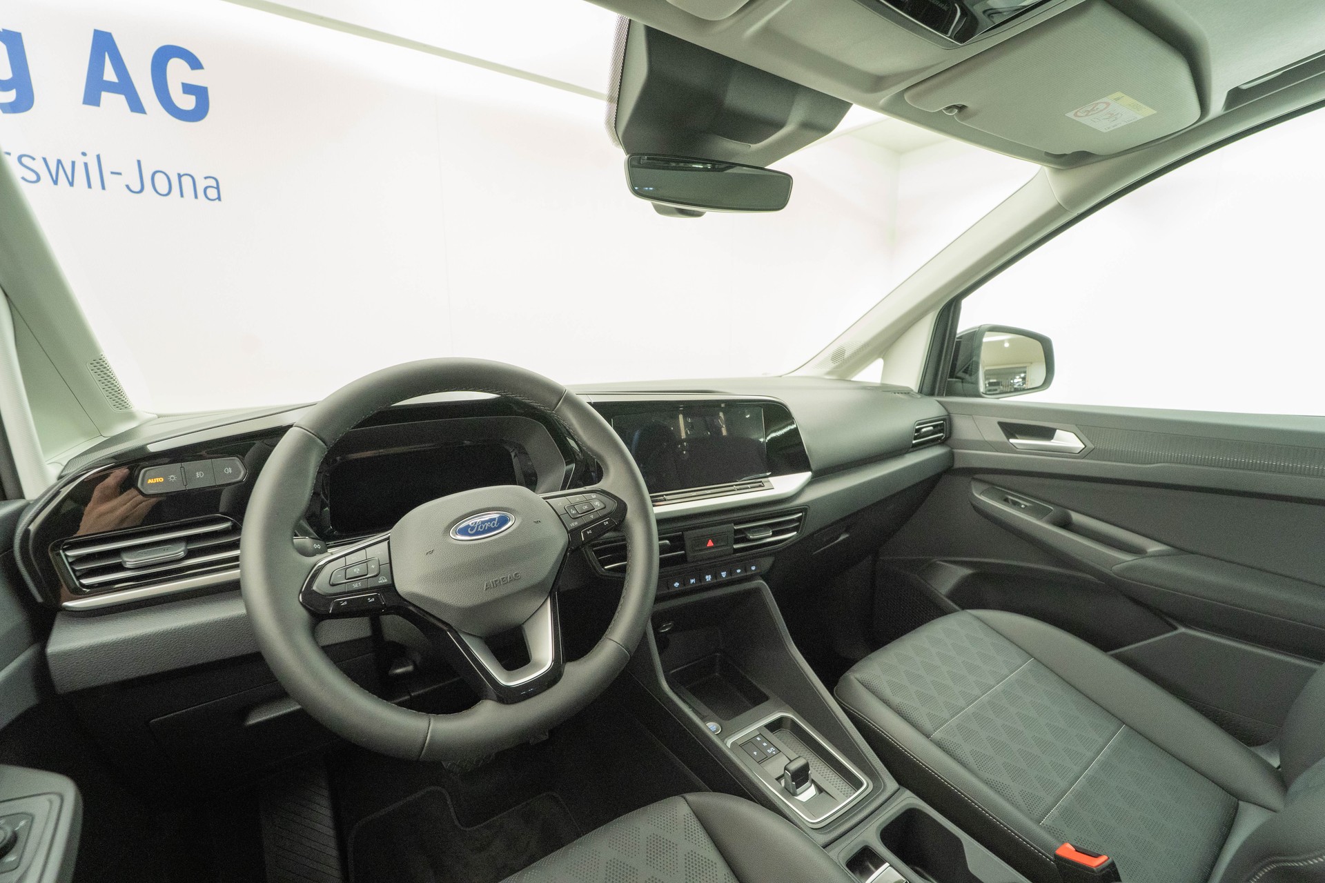 FORD Tourneo Grand Connect 1.5 EcoBoost 114 Titanium-image-6