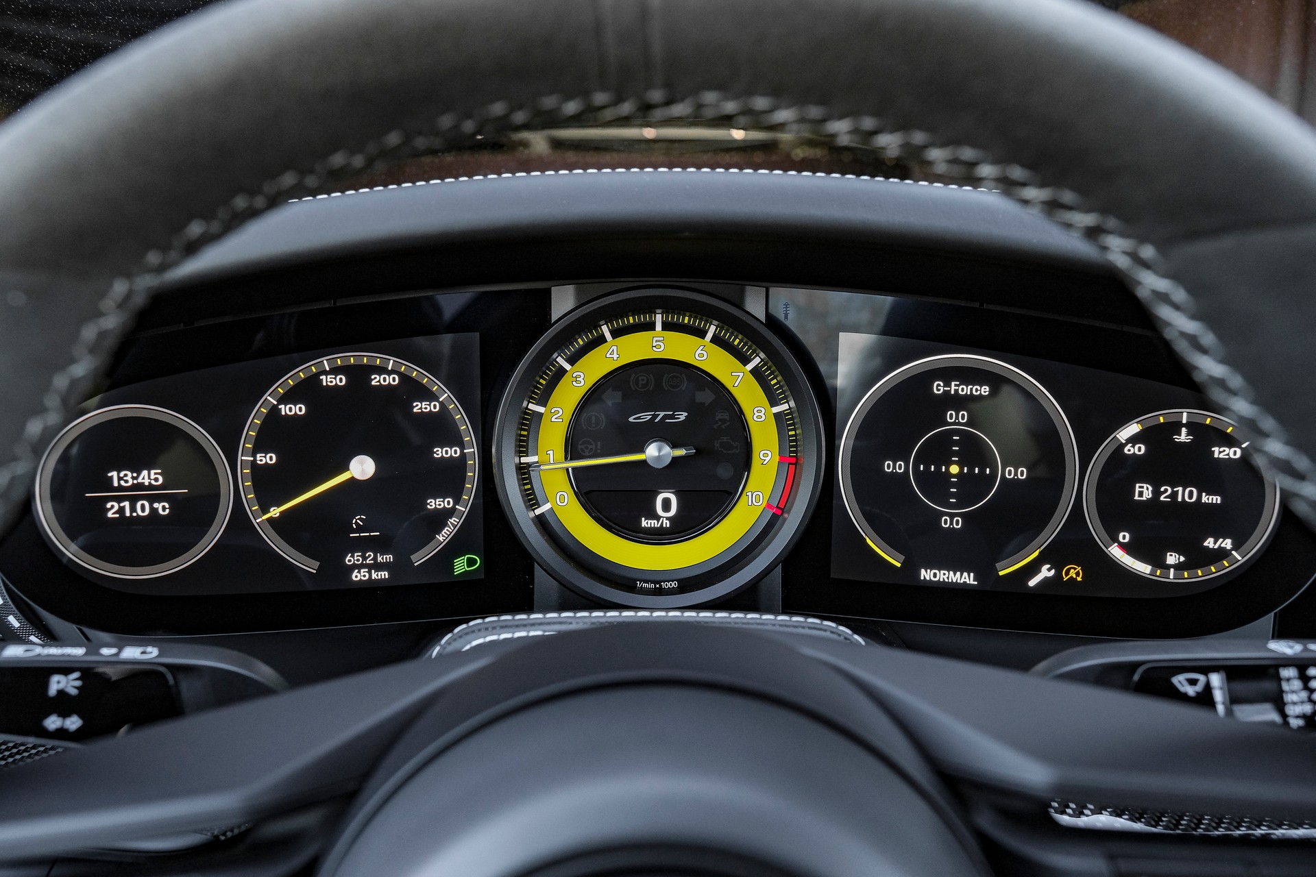 PORSCHE 911 GT3 (Schaltgetriebe)-image-15