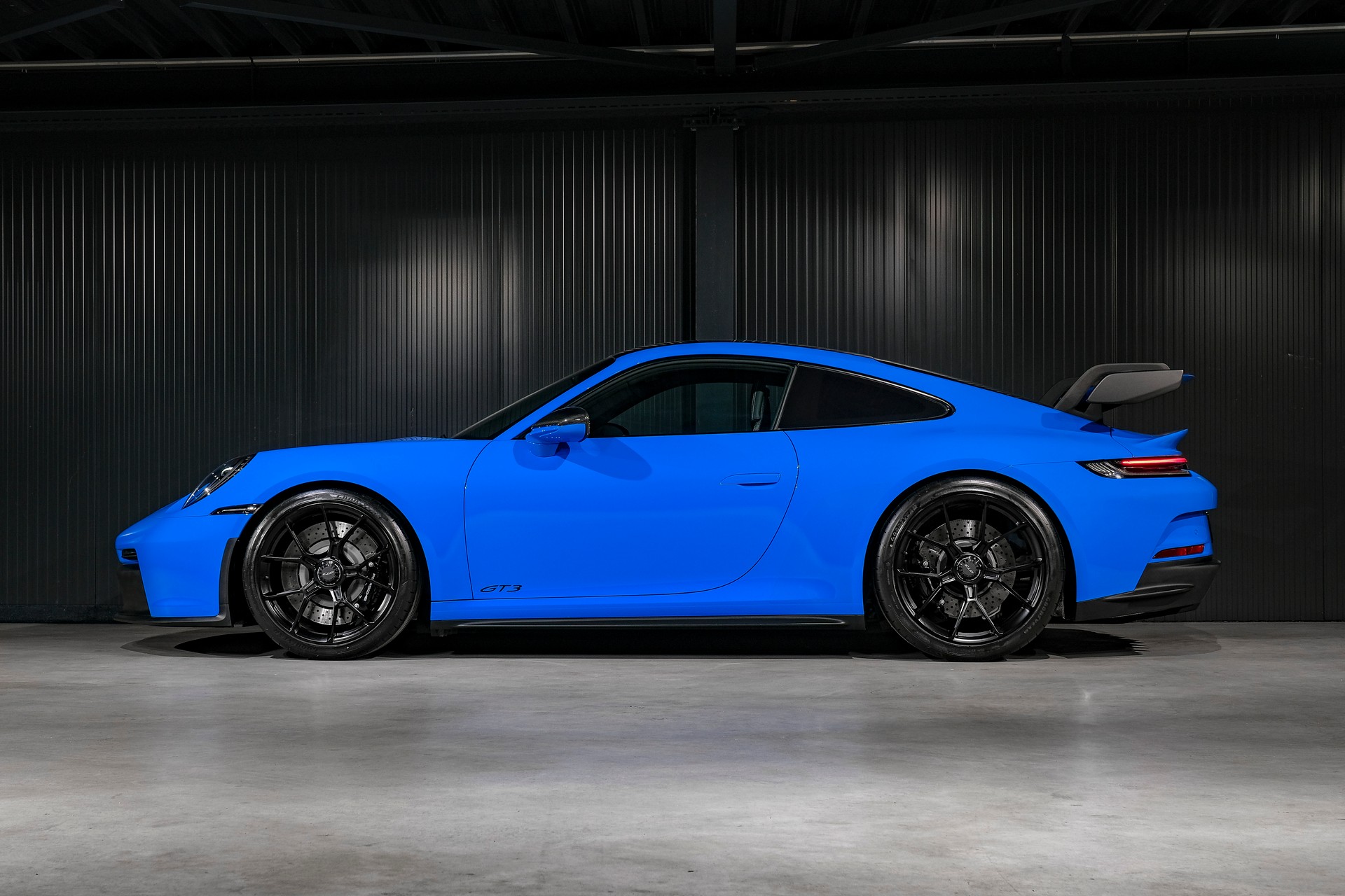 PORSCHE 911 GT3 (Schaltgetriebe)-image-8