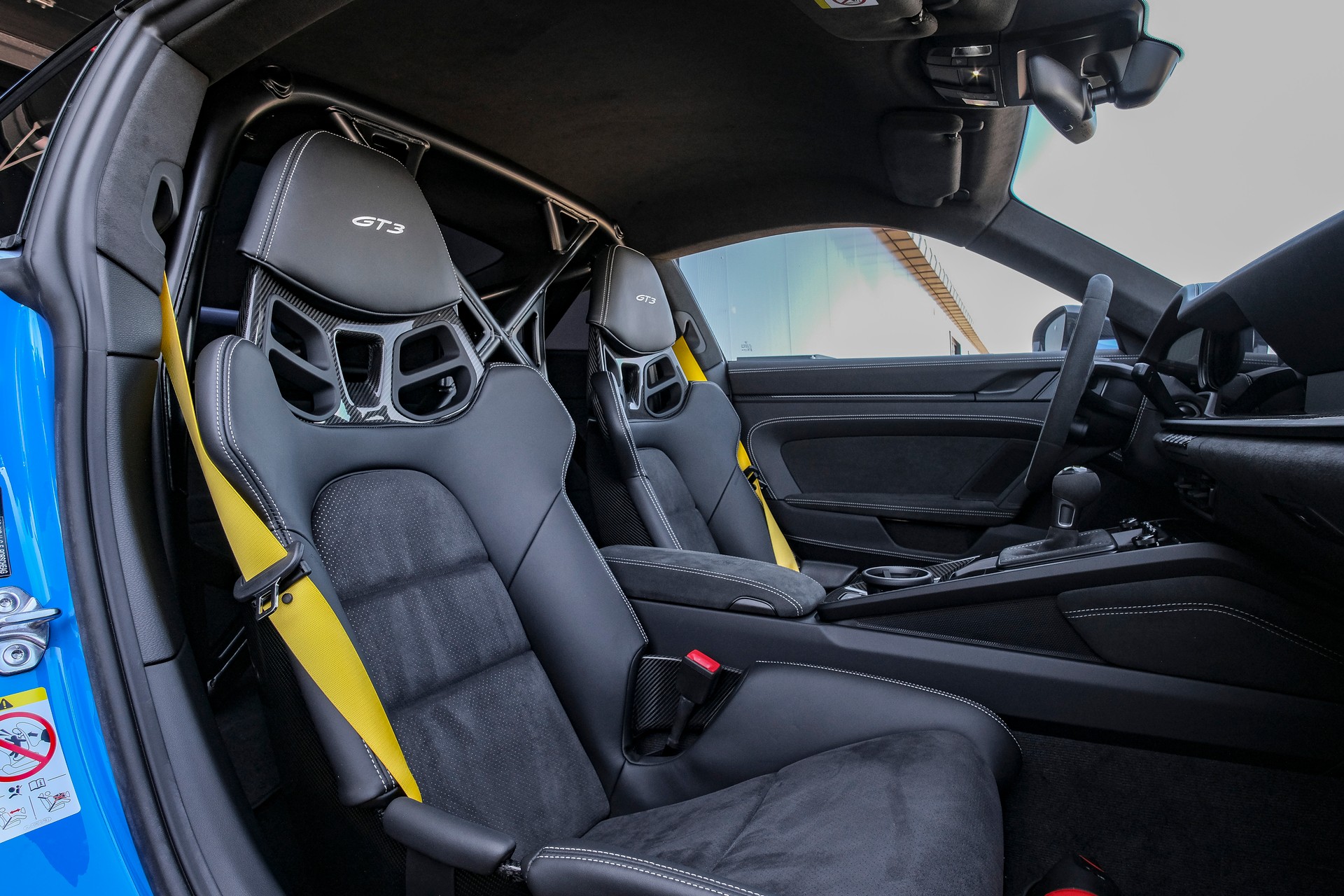 PORSCHE 911 GT3 (Schaltgetriebe)-image-10