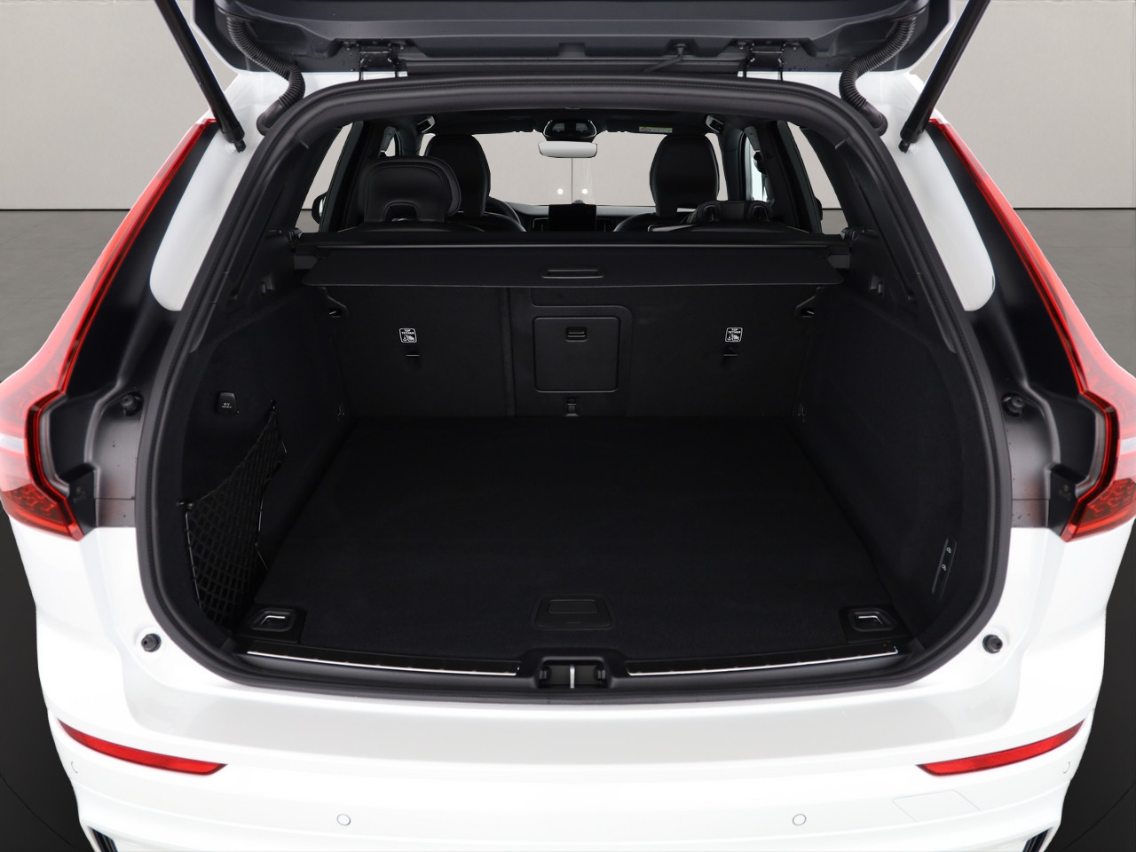VOLVO XC60 2.0 T8 TE Black Edition eAWD-image-3