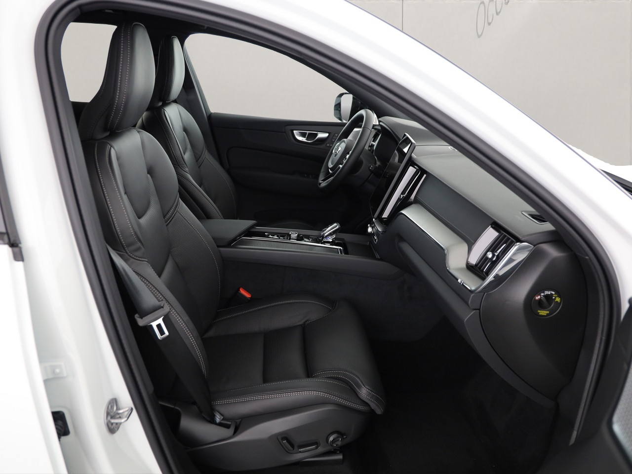 VOLVO XC60 2.0 T8 TE Black Edition eAWD-image-7