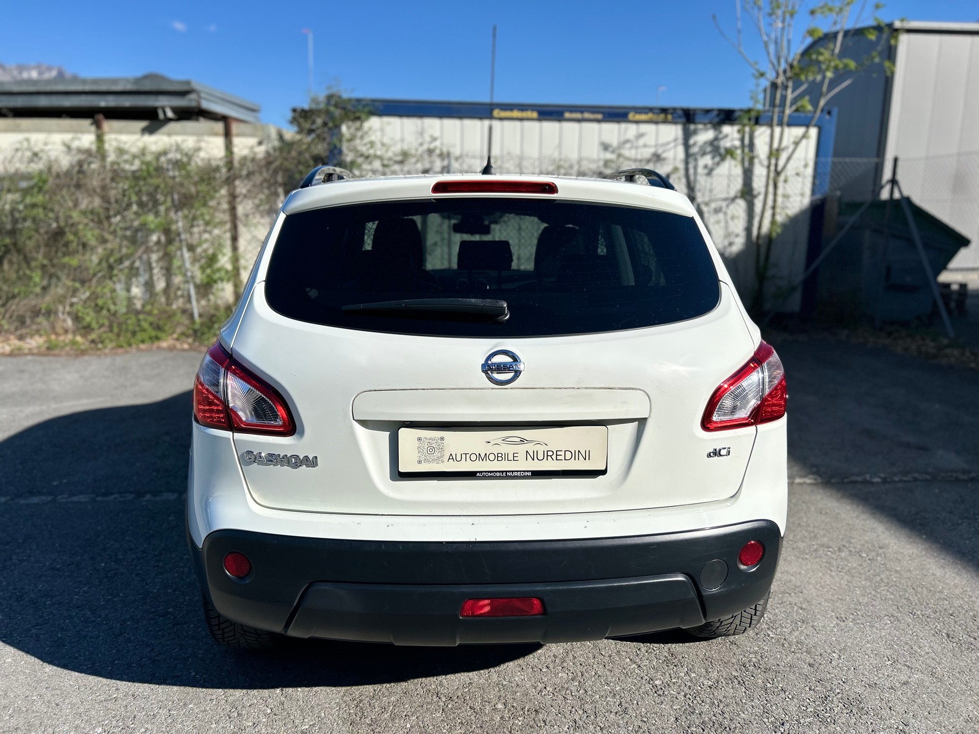NISSAN Qashqai 2.0 dCi 4WD 360 Automatic-image-5