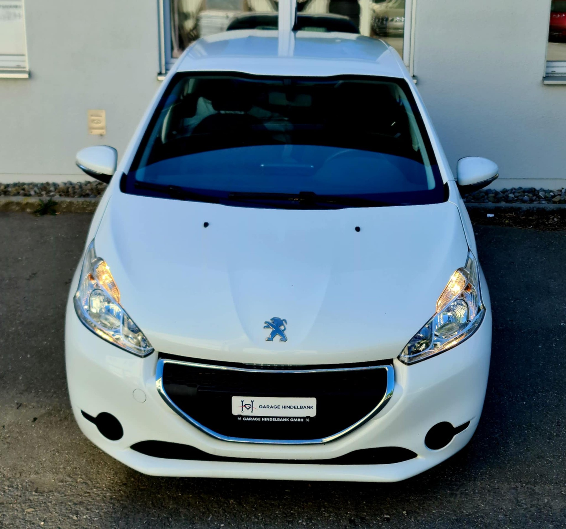 PEUGEOT 208 1.2 VTI Active-image-2