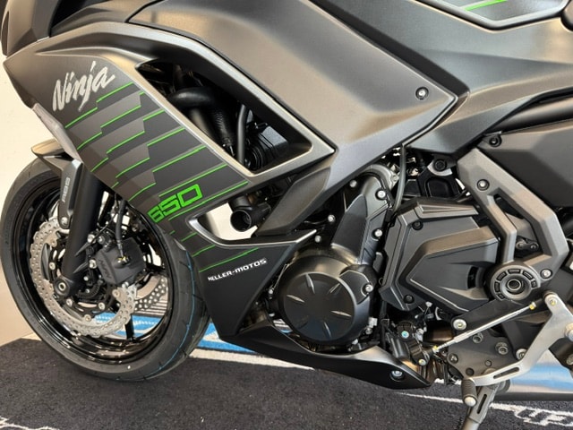 KAWASAKI Ninja 650 (35kW)-showroom-element-3