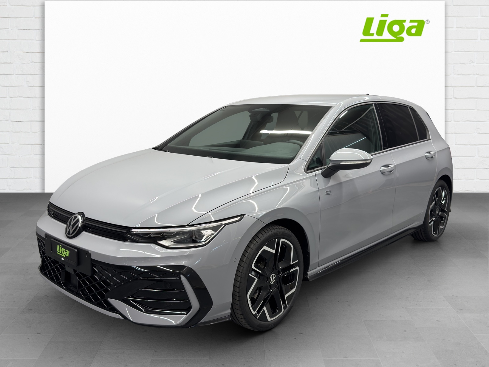 VW Golf VIII 1.5 eTSI R-Line DSG-image-0