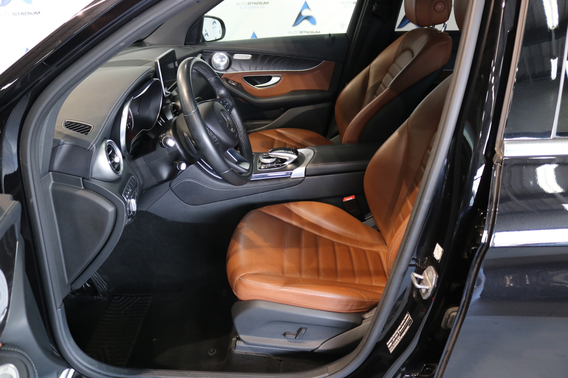 MERCEDES-BENZ GLC 250 4Matic 9G-Tronic-image-3