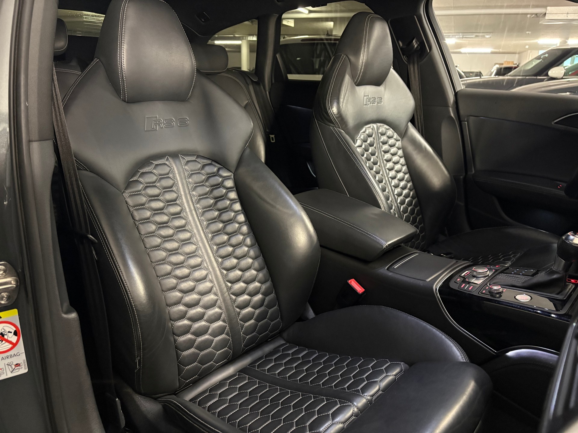 AUDI RS6 Avant 4.0 TFSI V8 quattro Tiptronic 600 ab MFK-image-11