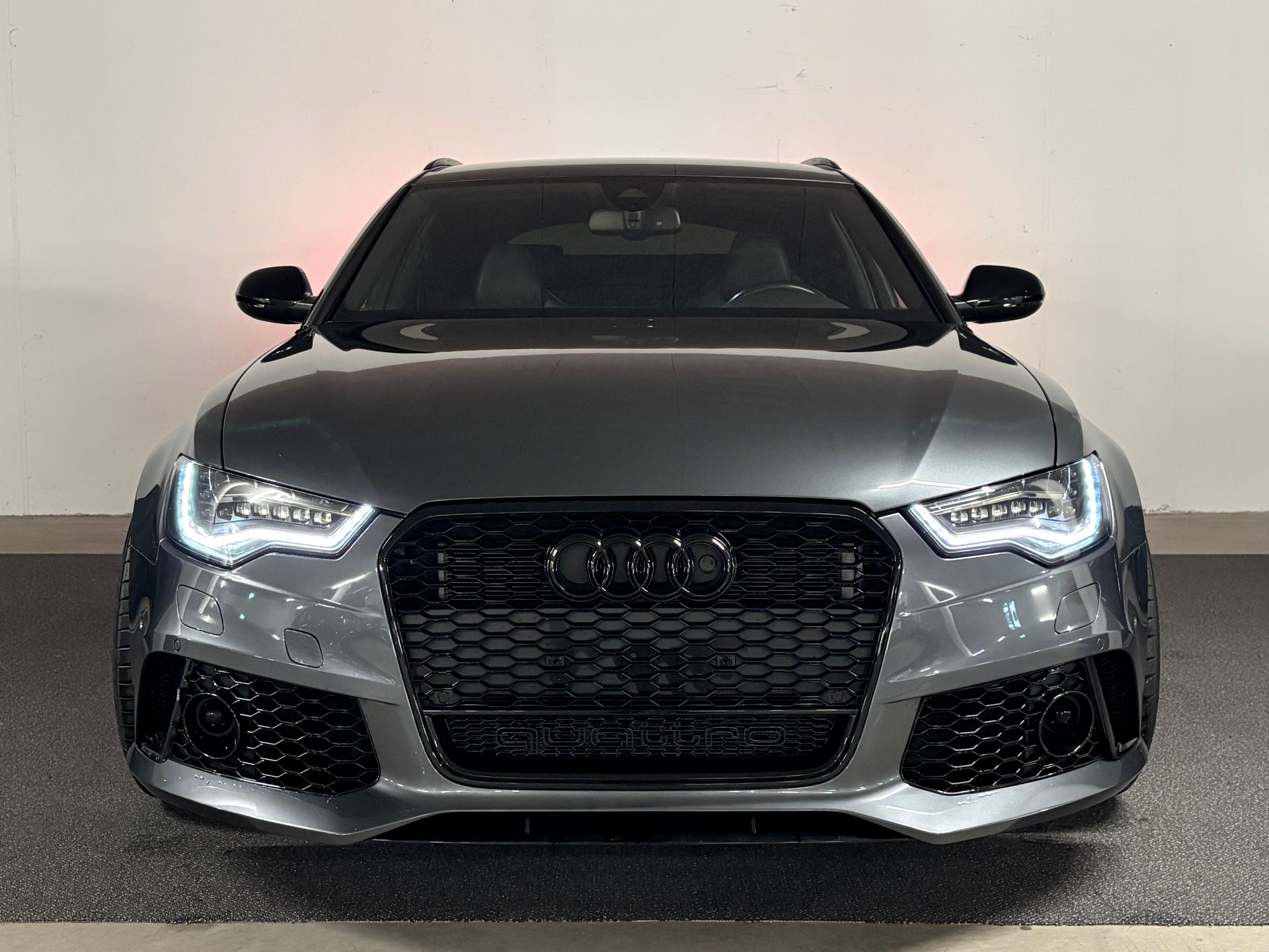 AUDI RS6 Avant 4.0 TFSI V8 quattro Tiptronic 600 ab MFK-image-1