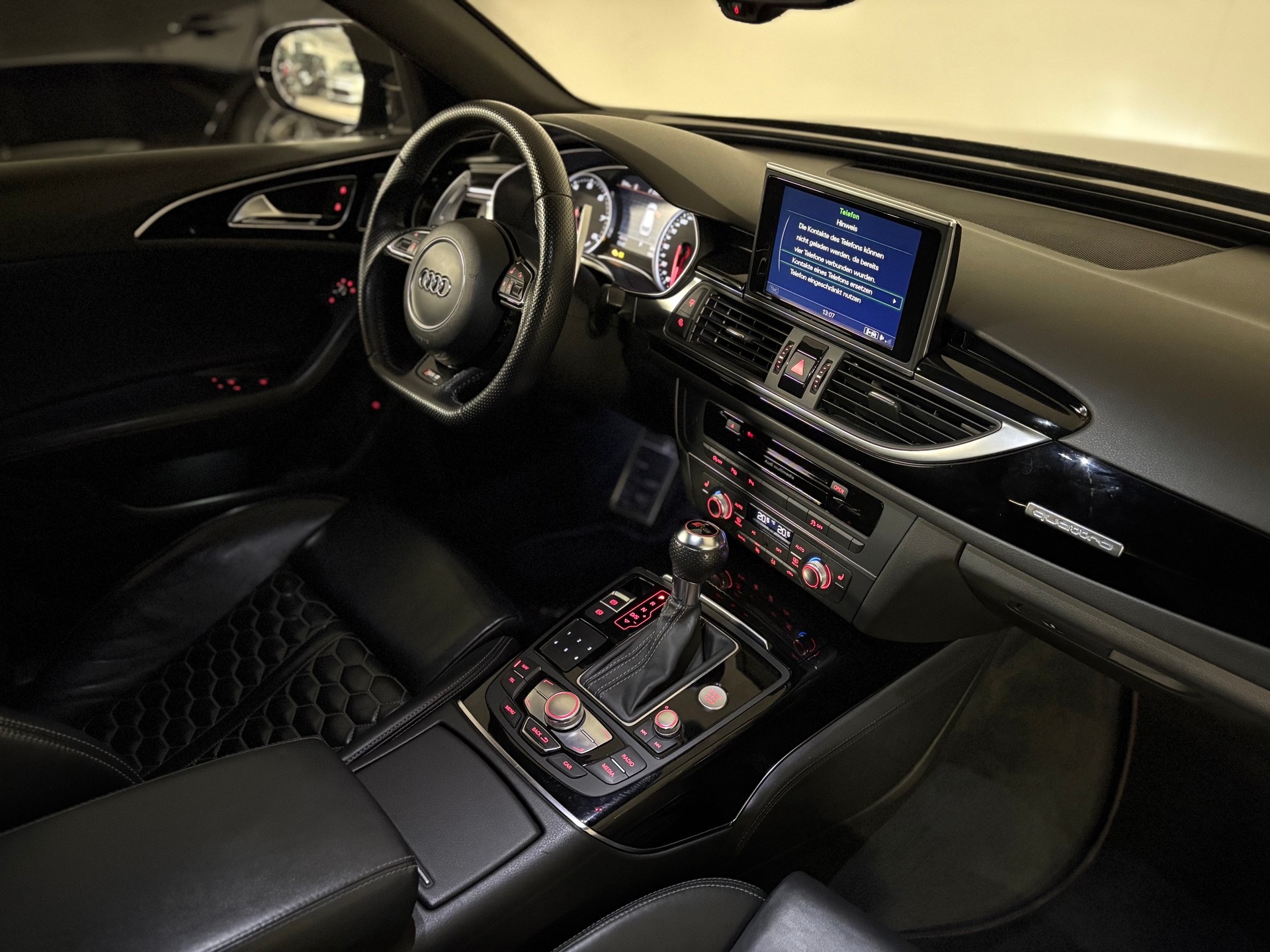 AUDI RS6 Avant 4.0 TFSI V8 quattro Tiptronic 600 ab MFK-image-12