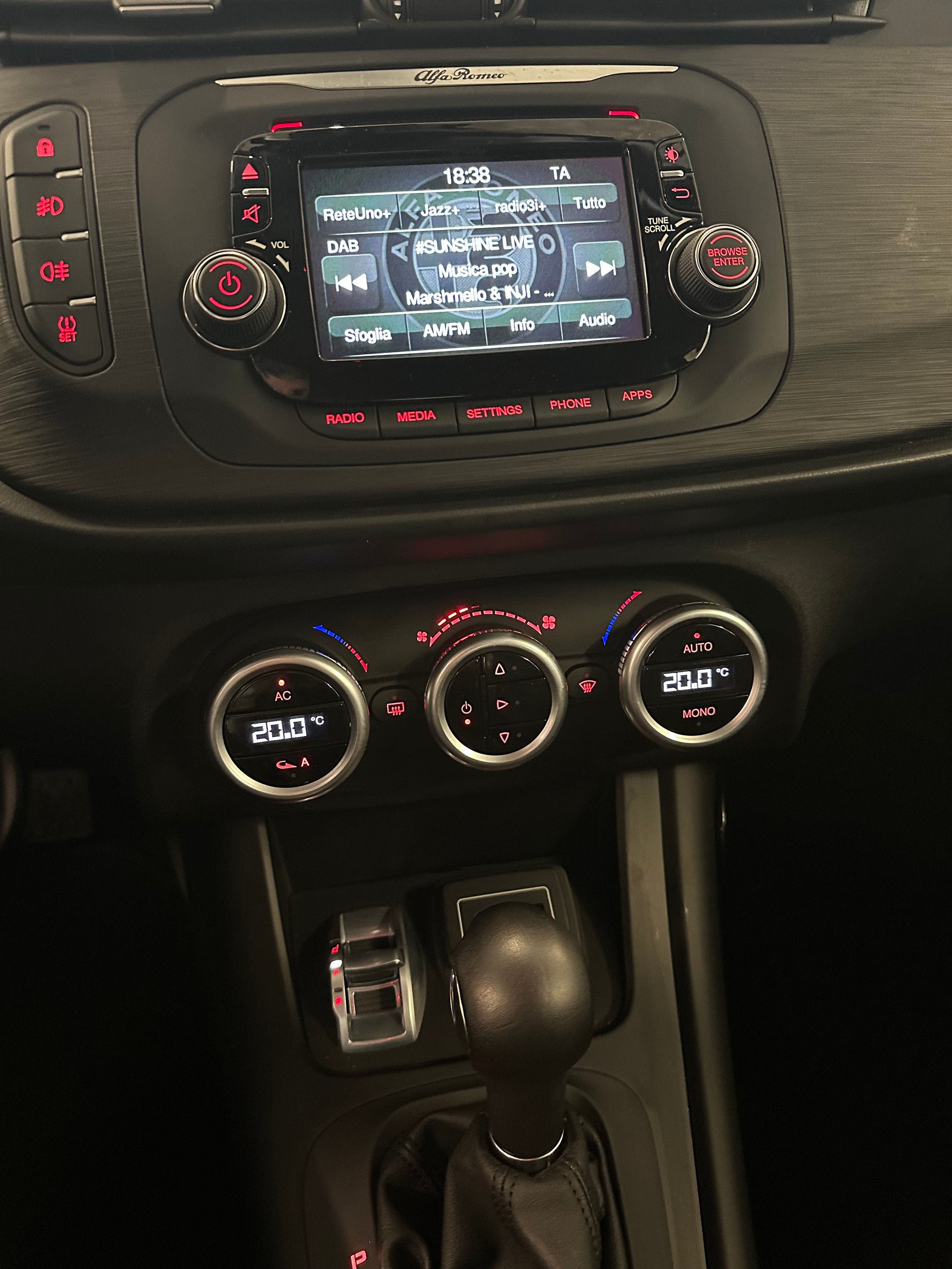 ALFA ROMEO Giulietta 1.6 JTDM TCT-image-9