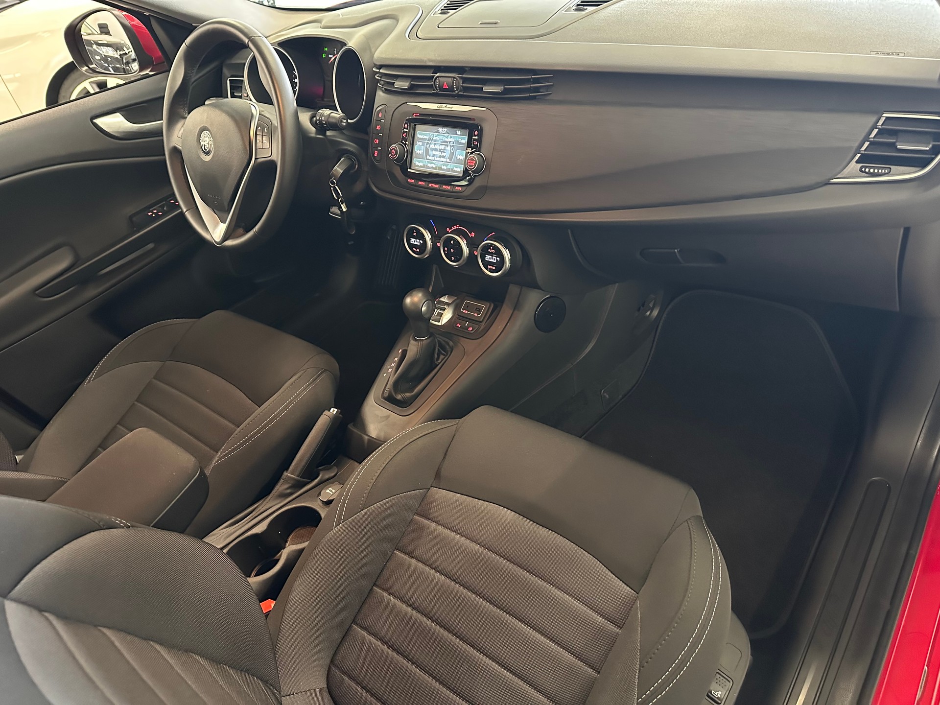 ALFA ROMEO Giulietta 1.6 JTDM TCT-image-8