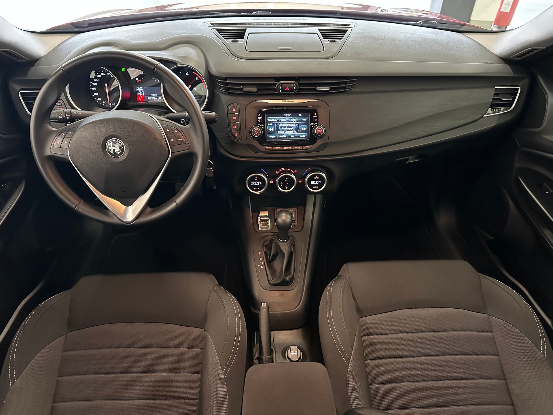 ALFA ROMEO Giulietta 1.6 JTDM TCT-image-6