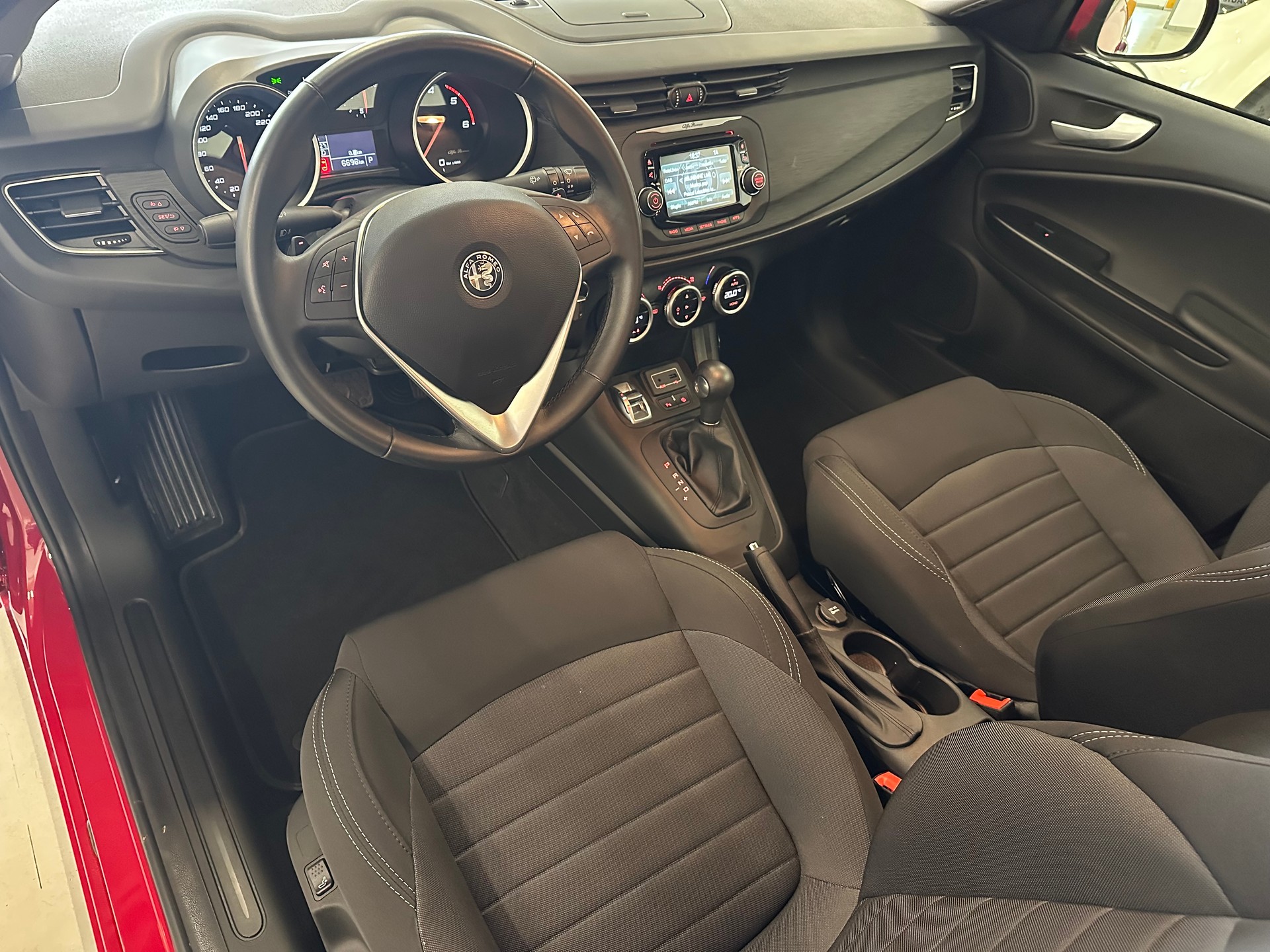ALFA ROMEO Giulietta 1.6 JTDM TCT-image-7