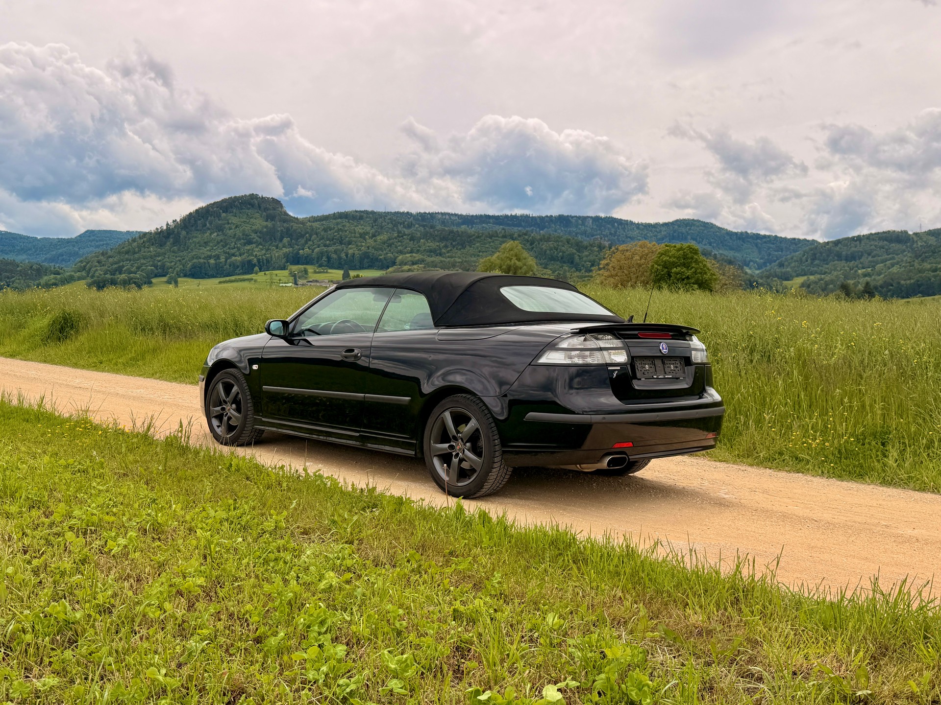 SAAB 9-3 2.0t Vector-image-3