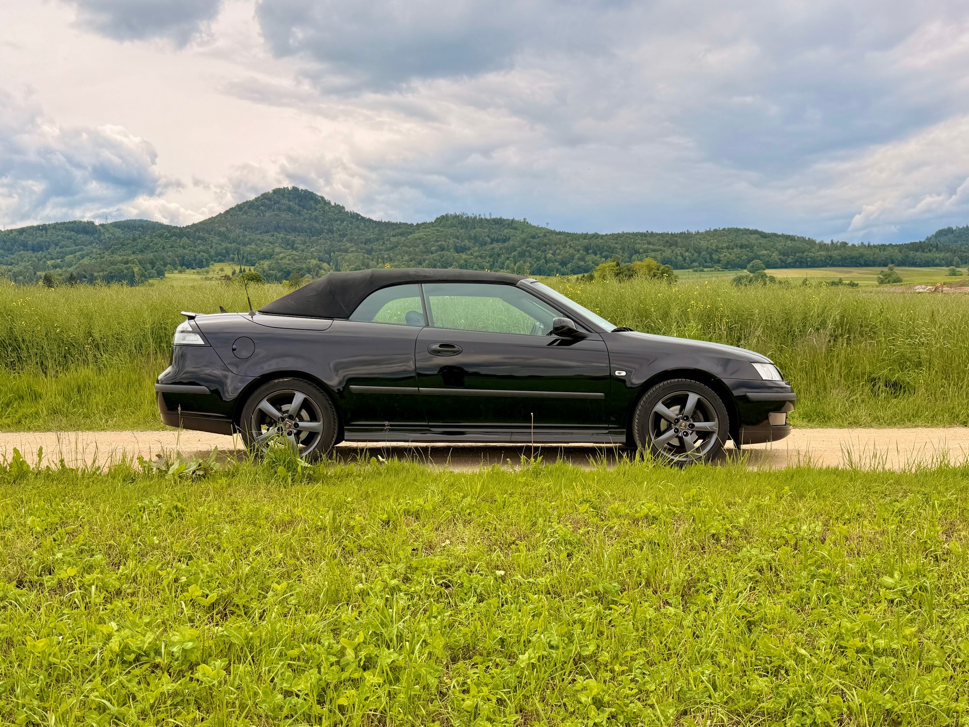 SAAB 9-3 2.0t Vector-image-14