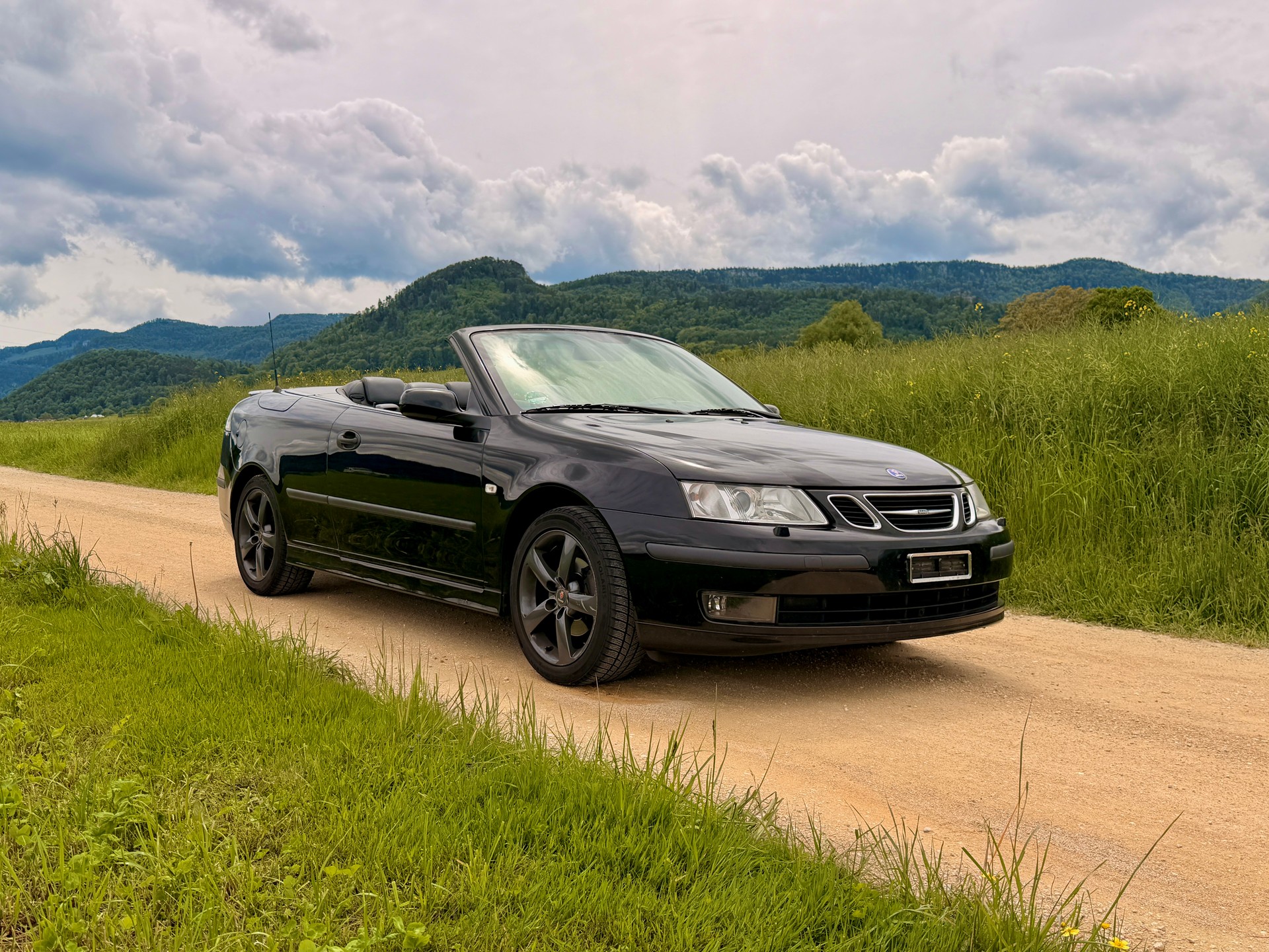 SAAB 9-3 2.0t Vector-image-11