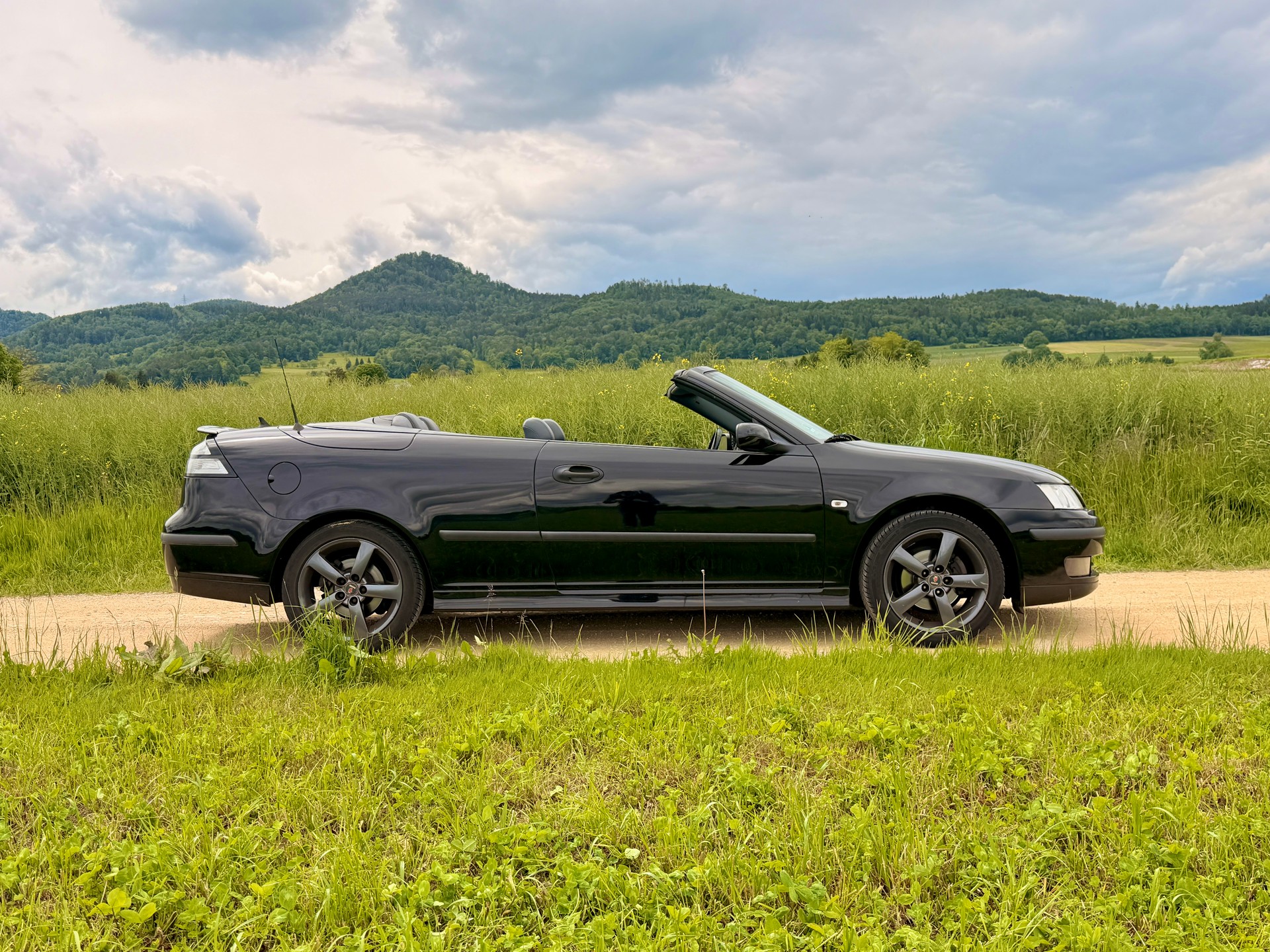 SAAB 9-3 2.0t Vector-image-10