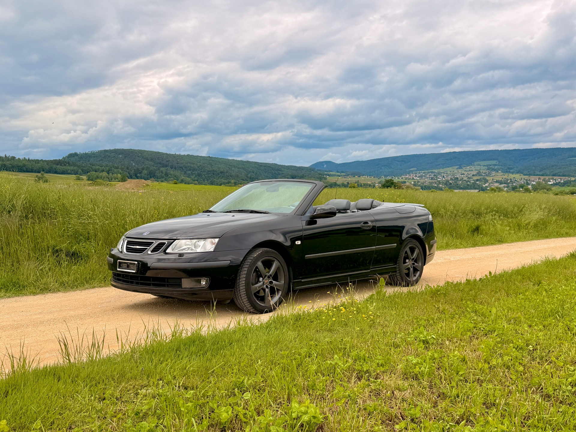 SAAB 9-3 2.0t Vector-image-2