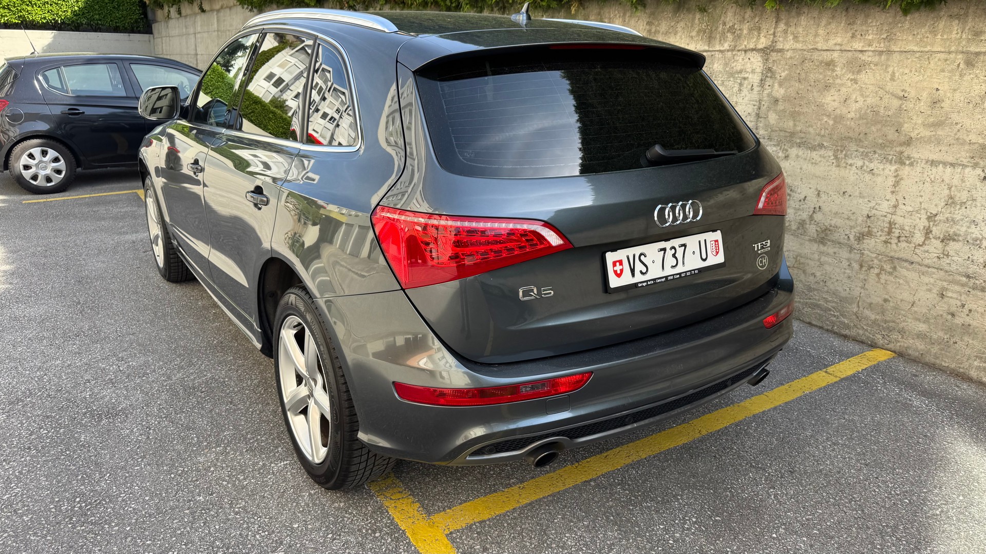 AUDI Q5 2.0 TFSI quattro S-tronic-image-5