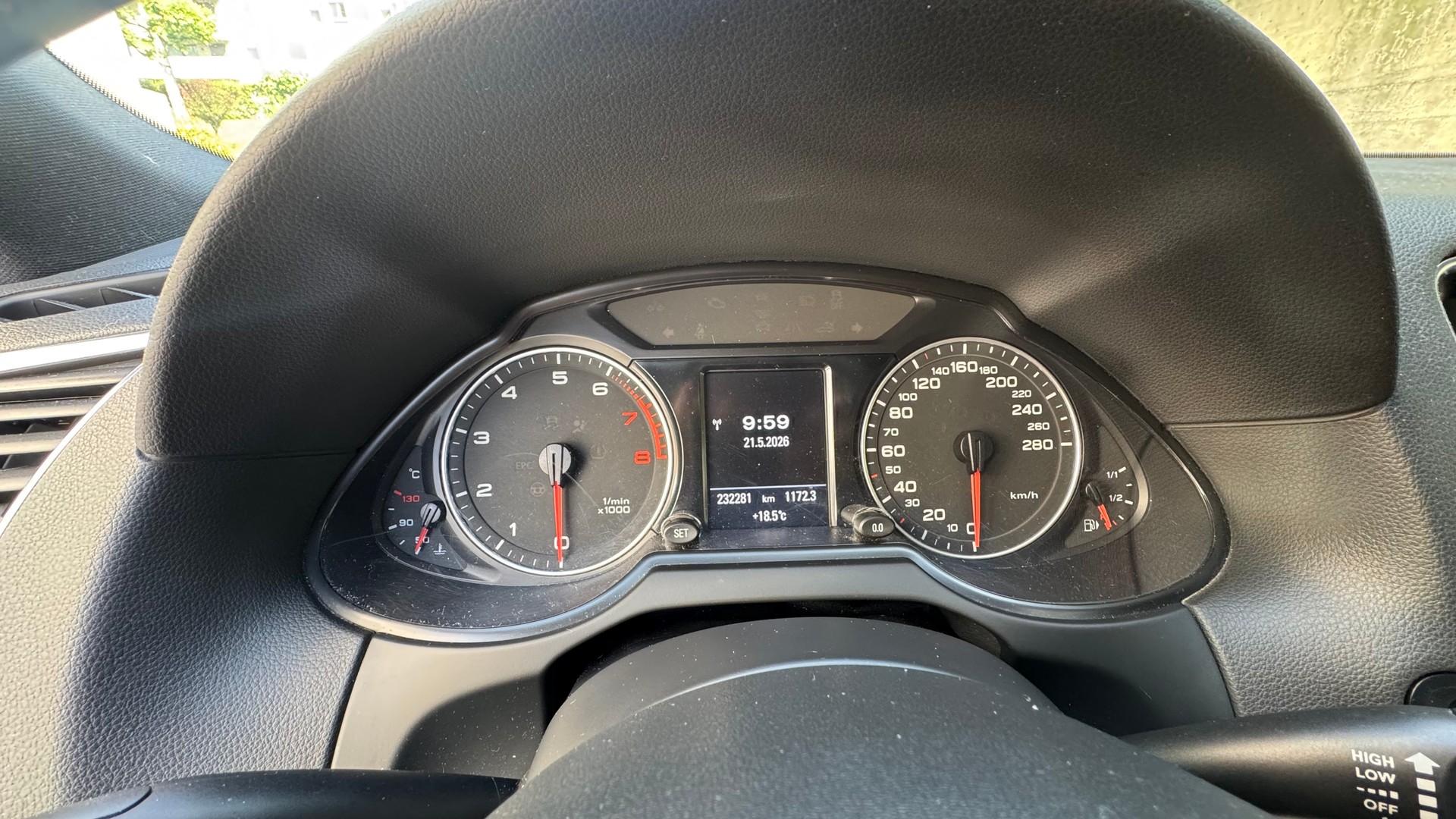 AUDI Q5 2.0 TFSI quattro S-tronic-image-17