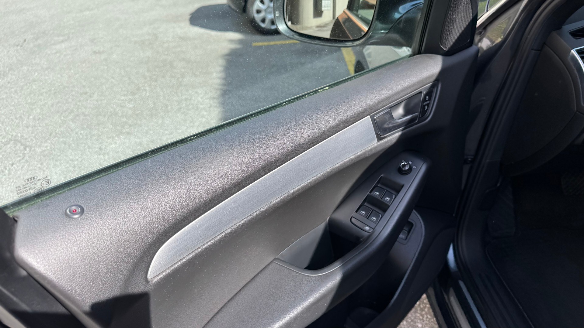 AUDI Q5 2.0 TFSI quattro S-tronic-image-8