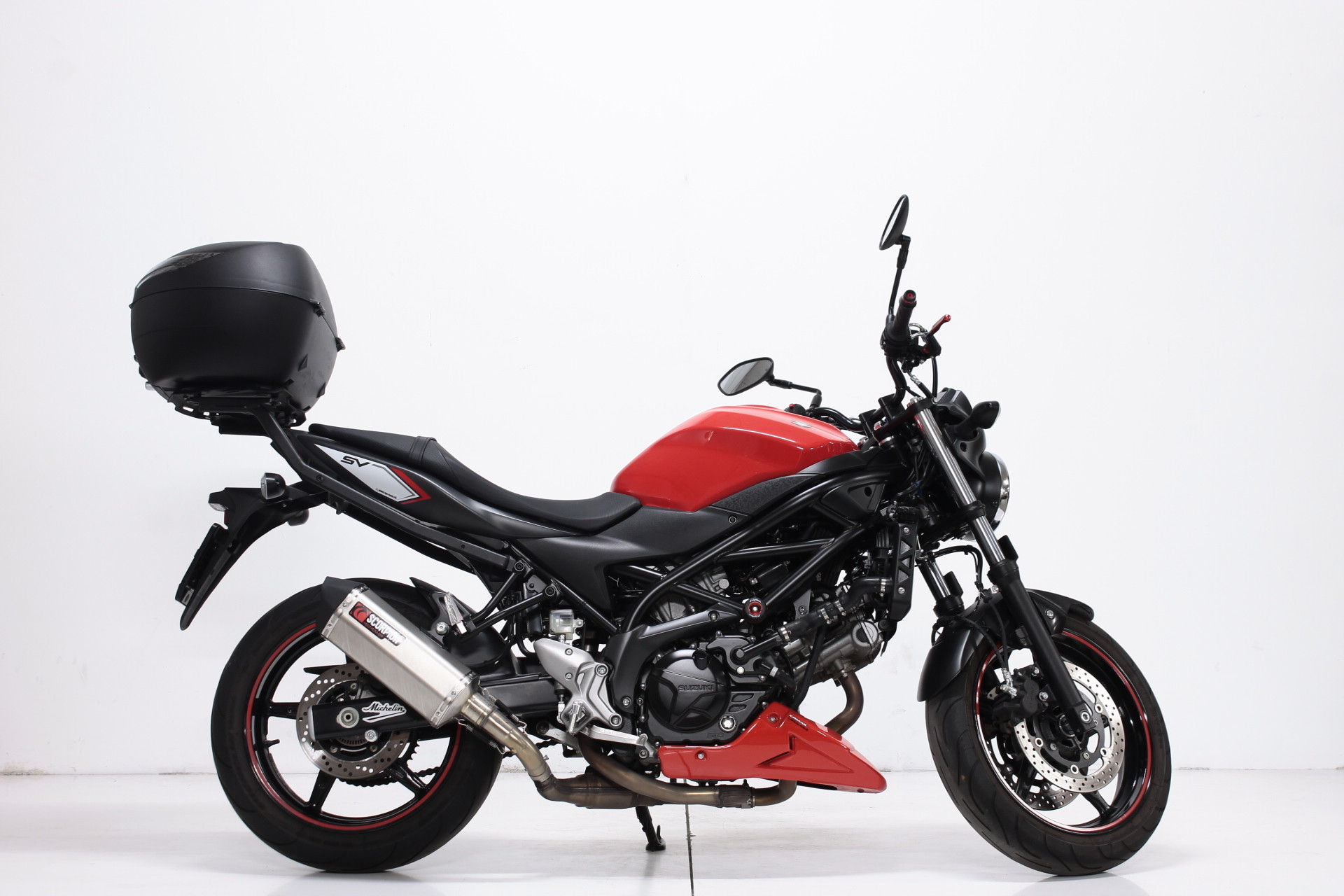 SUZUKI SV 650 A L7-showroom-element-1