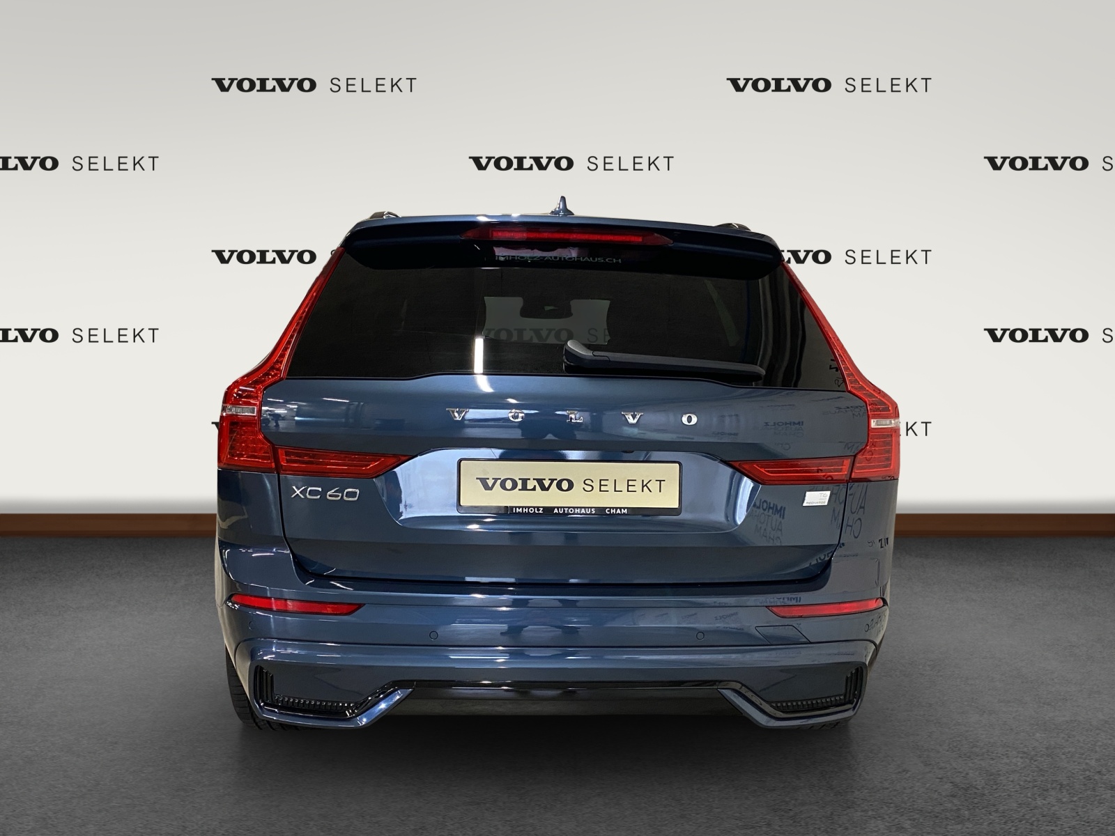 VOLVO XC60 2.0 T6 TE Plus Dark eAWD-image-3