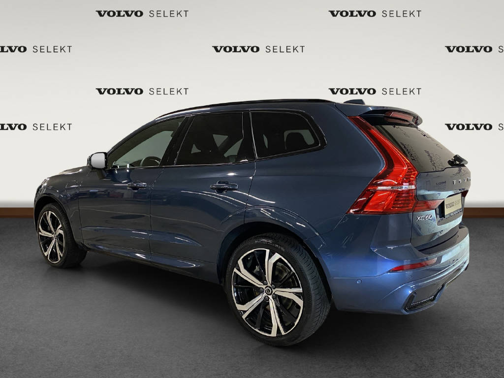 VOLVO XC60 2.0 T6 TE Plus Dark eAWD-showroom-element-2