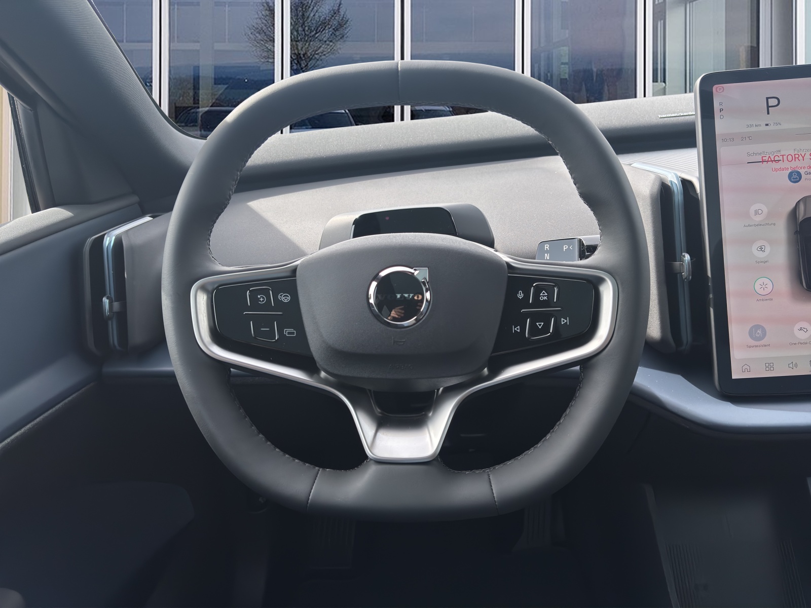 VOLVO EX30 CC E60 Twin Performance AWD-image-11