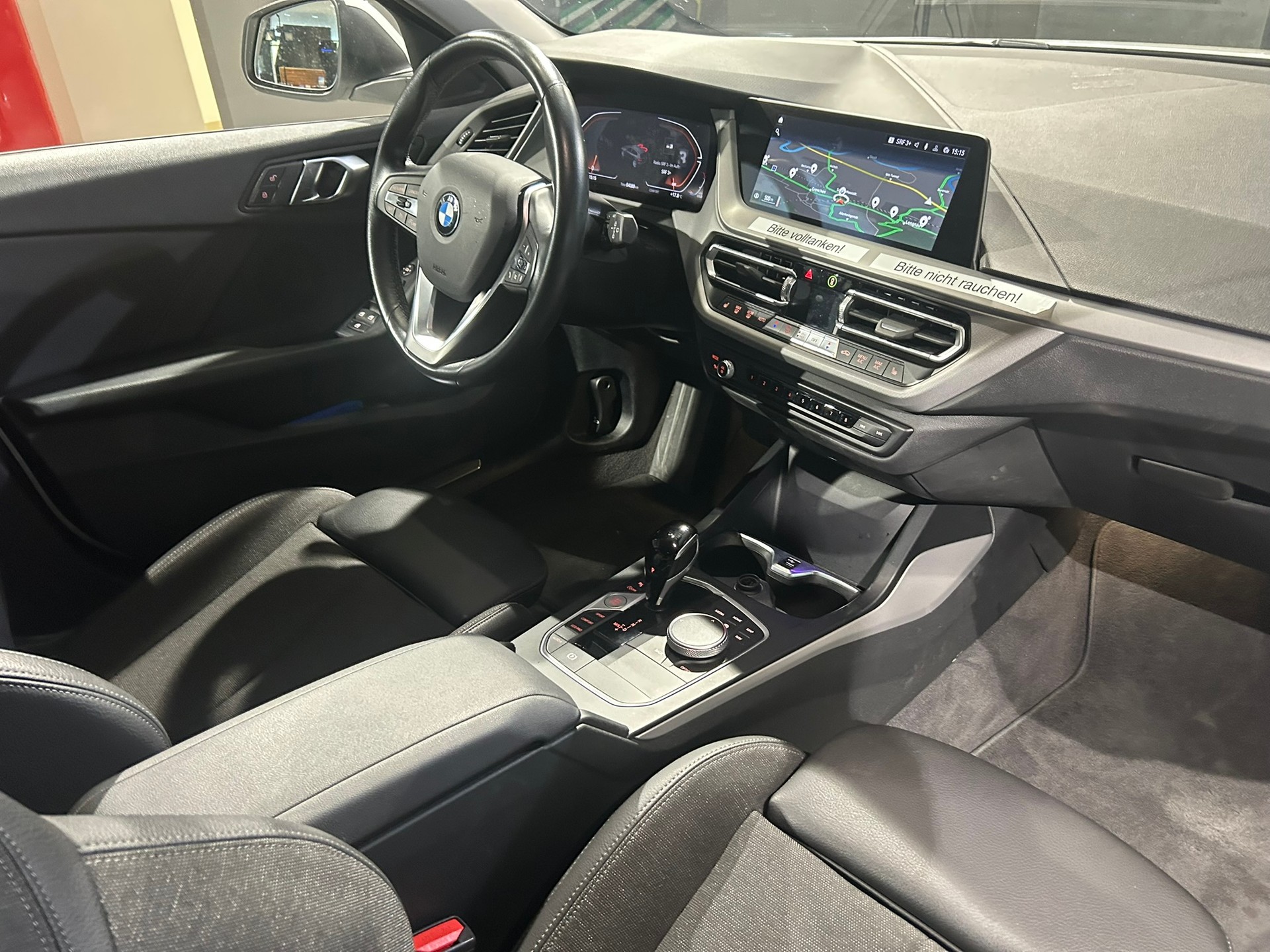 BMW 118i Essential Edition Steptronic-image-24