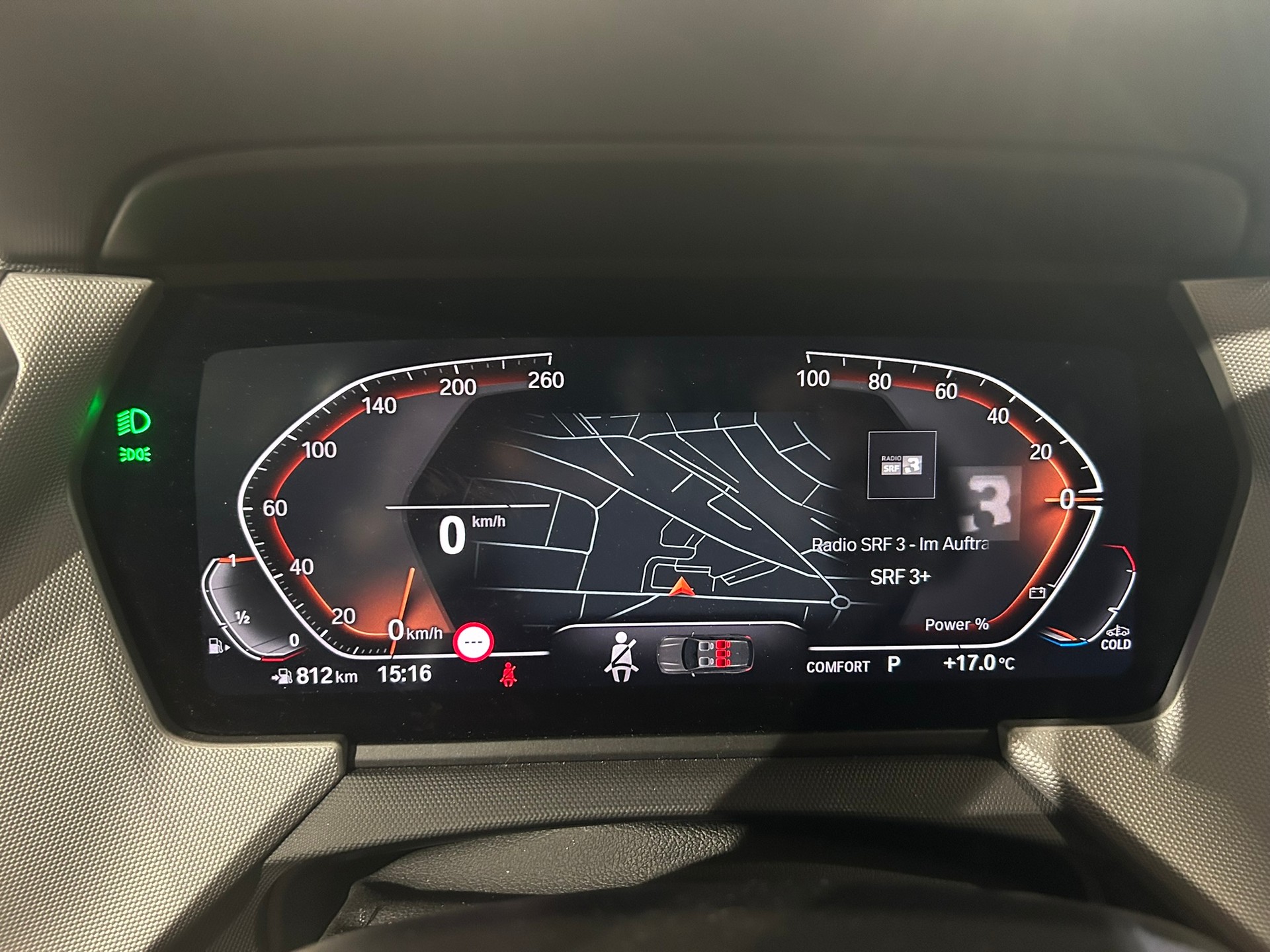 BMW 118i Essential Edition Steptronic-image-29