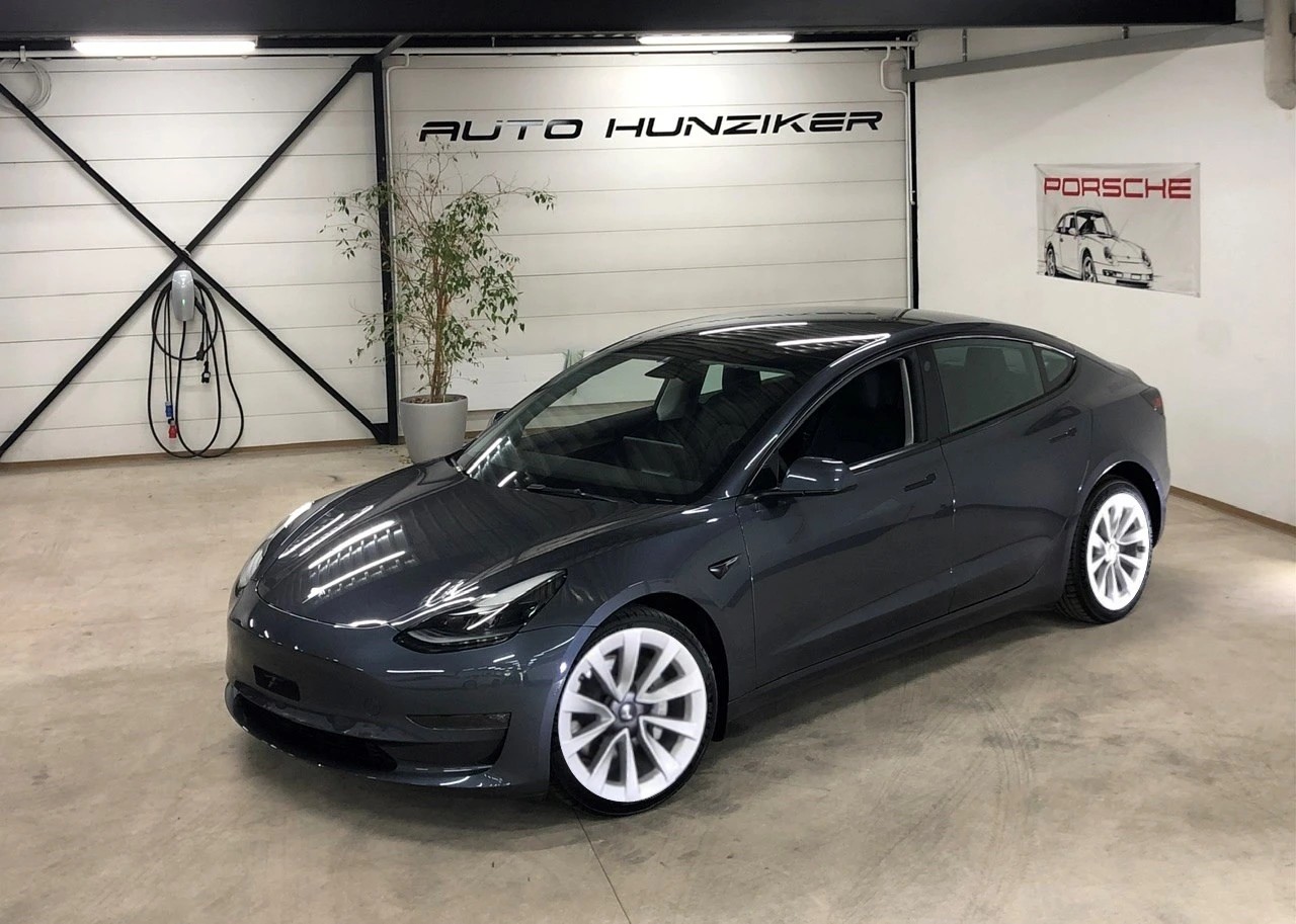 TESLA Model 3 RWD 2022 LFP Akku / AMD Ryzen / AP 3.0