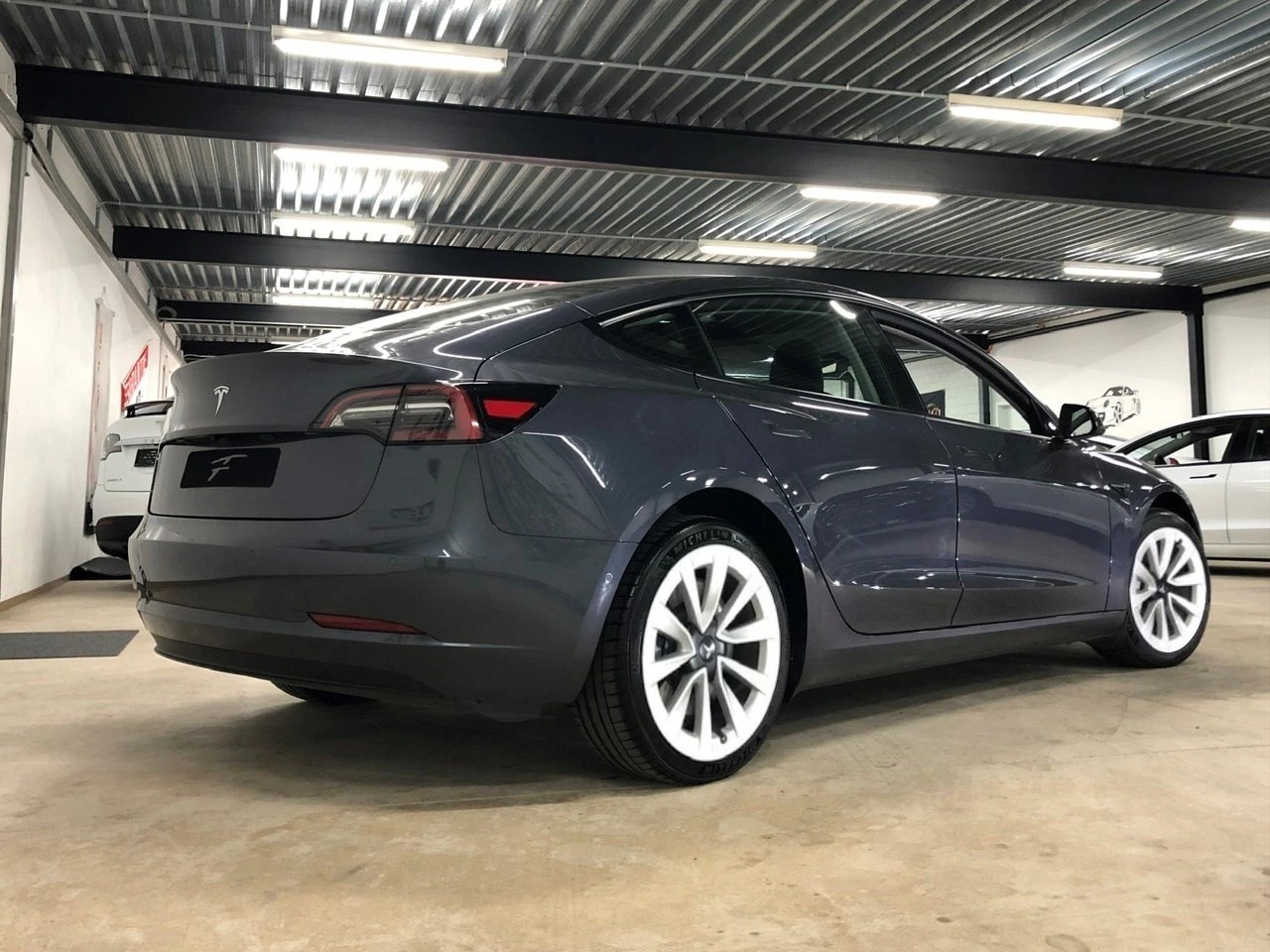 TESLA Model 3 RWD 2022 LFP Akku / AMD Ryzen / AP 3.0-image-4