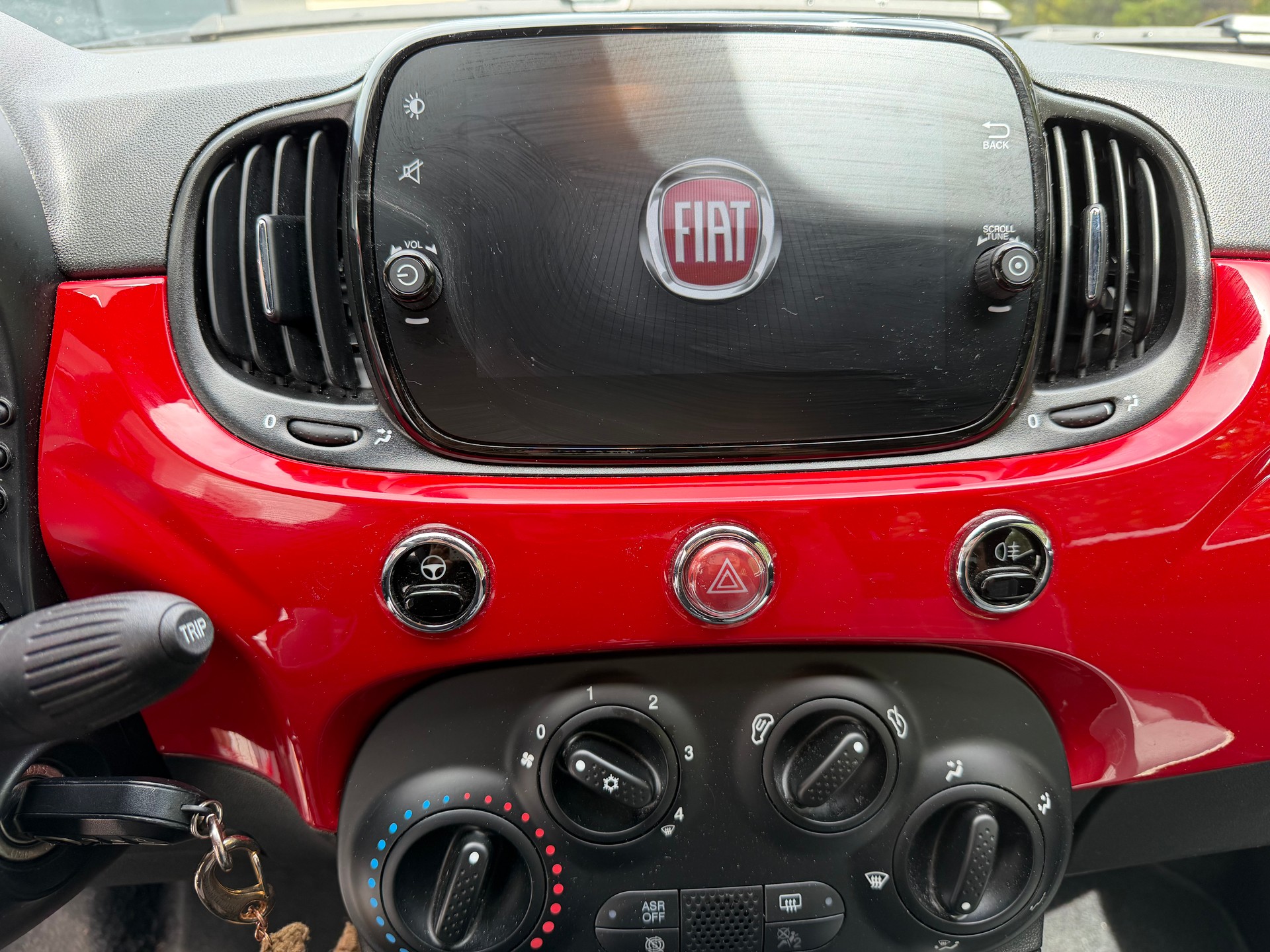 FIAT 1.0 Hybrid Lounge-image-3