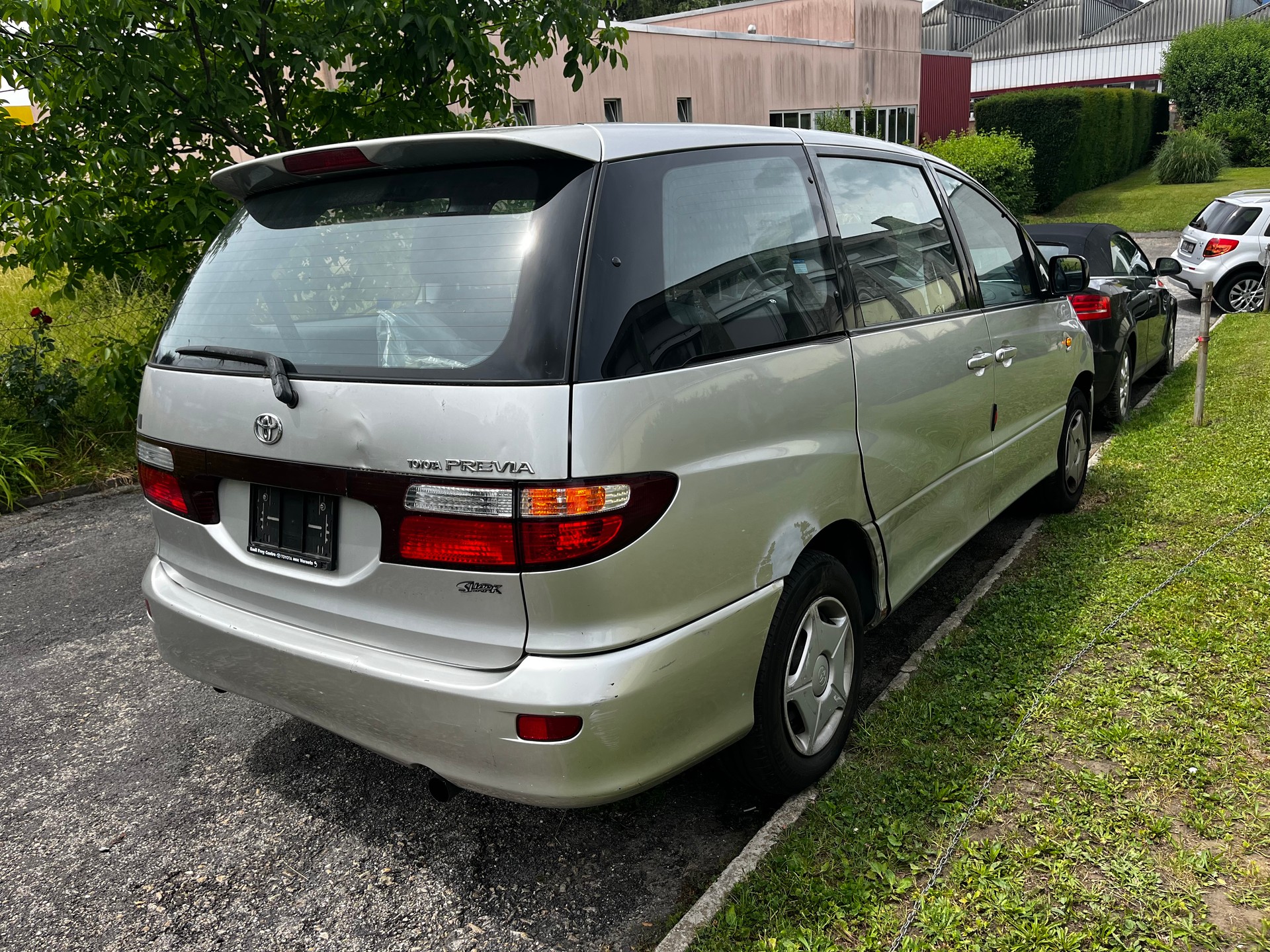 TOYOTA Previa 2.4 Linea Terra-image-1