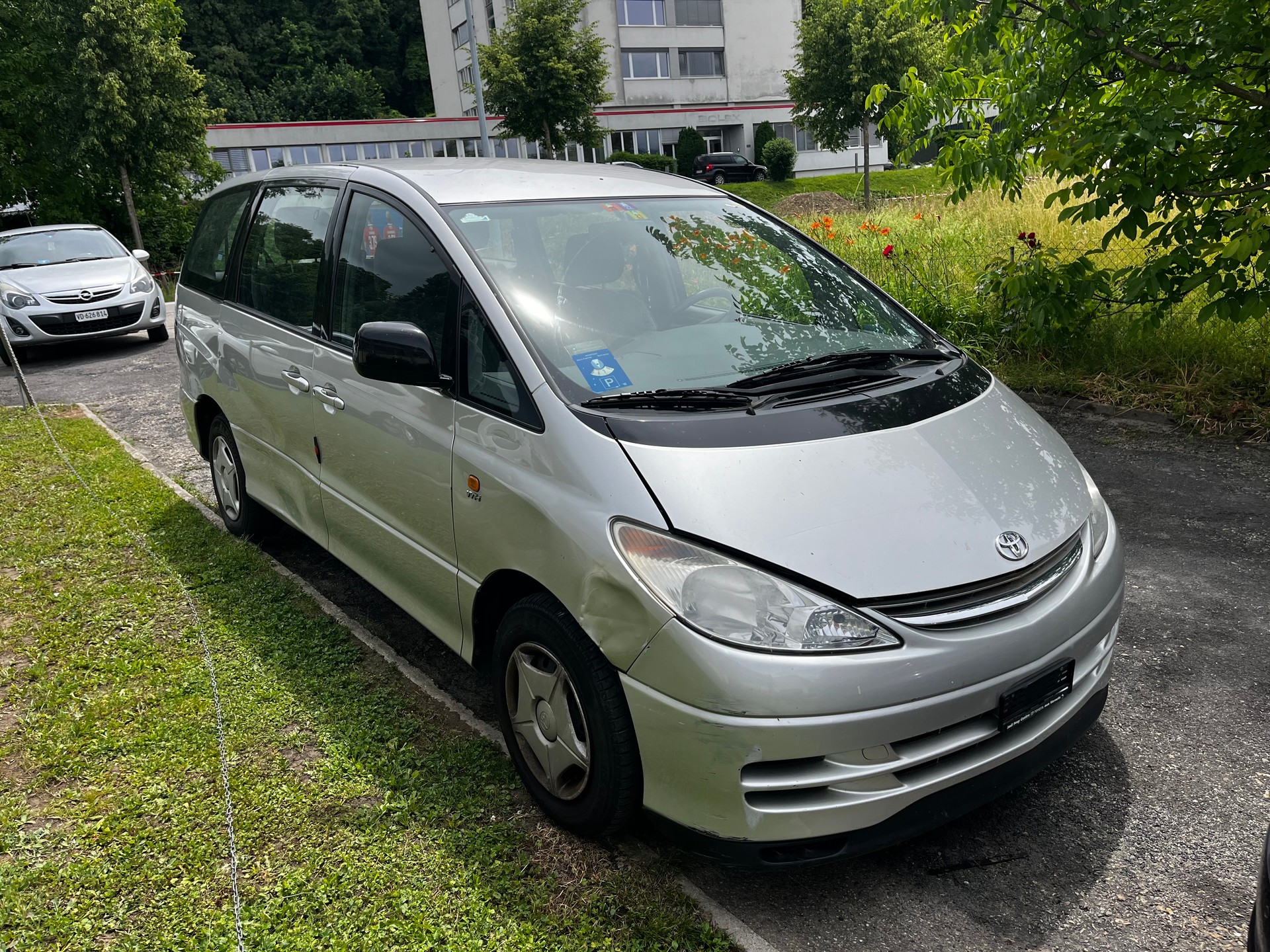 TOYOTA Previa 2.4 Linea Terra-image-0