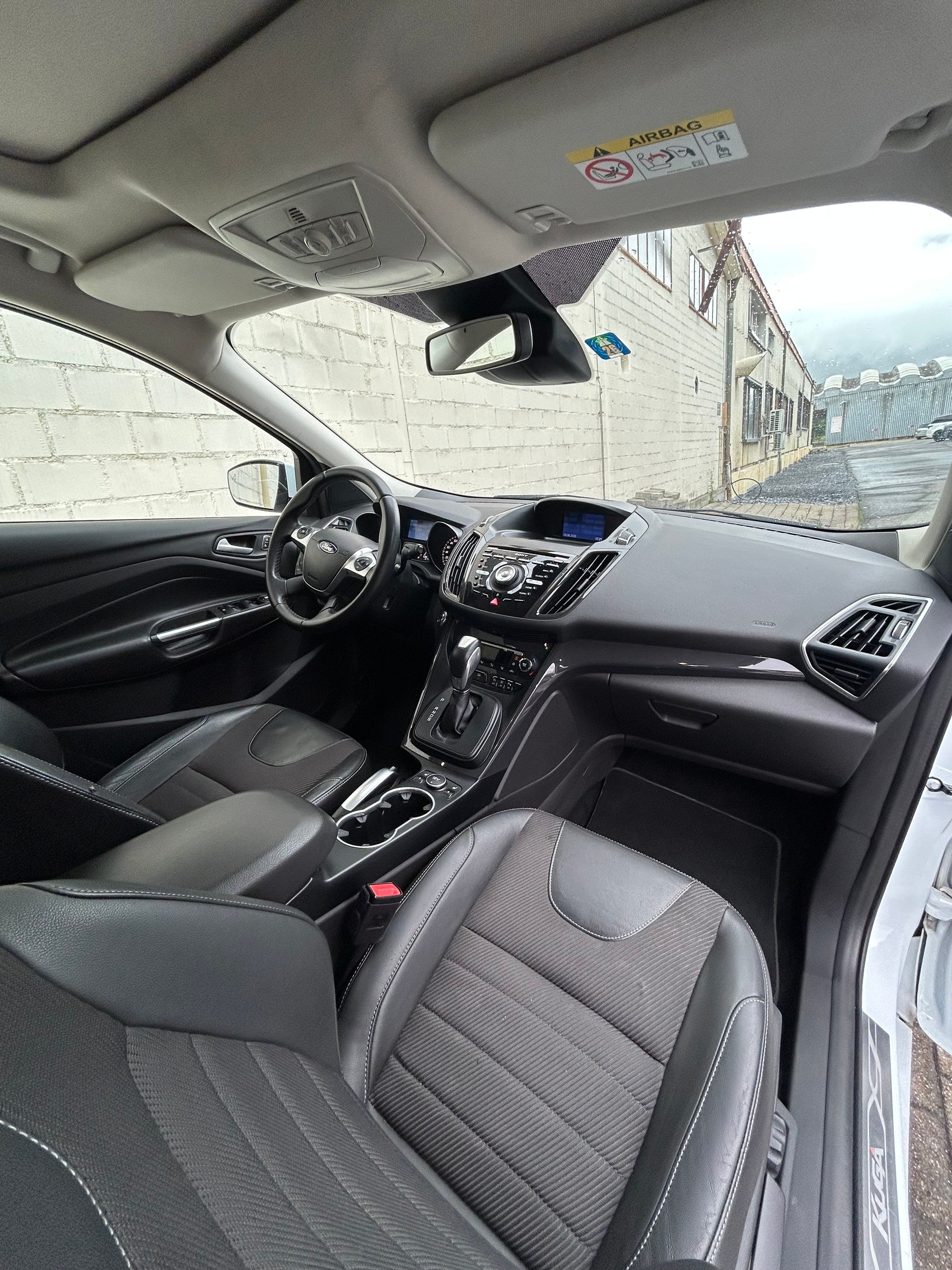 FORD Kuga 2.0 TDCi Titanium 4WD AUTOMAT-image-3