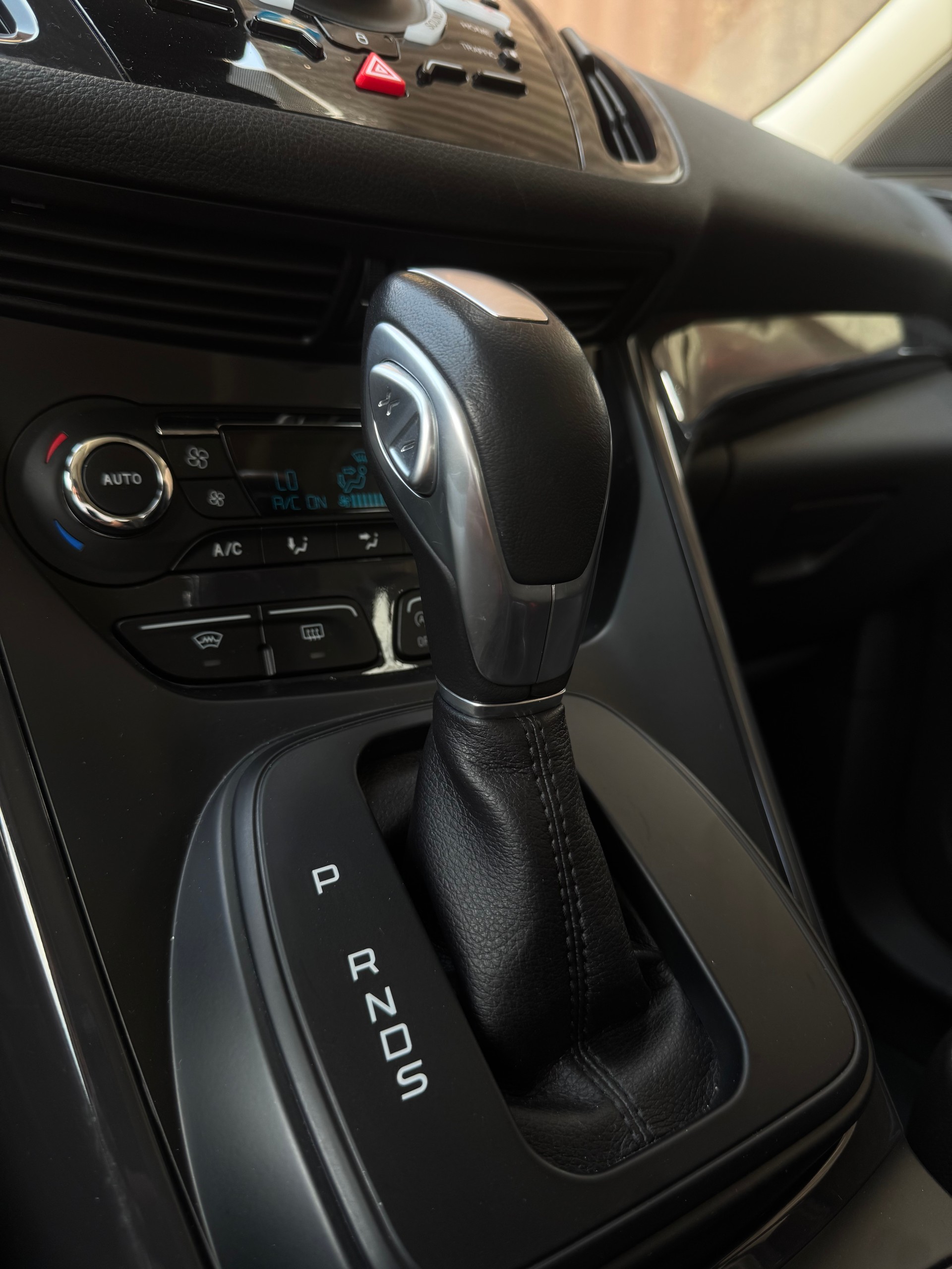FORD Kuga 2.0 TDCi Titanium 4WD AUTOMAT-image-9