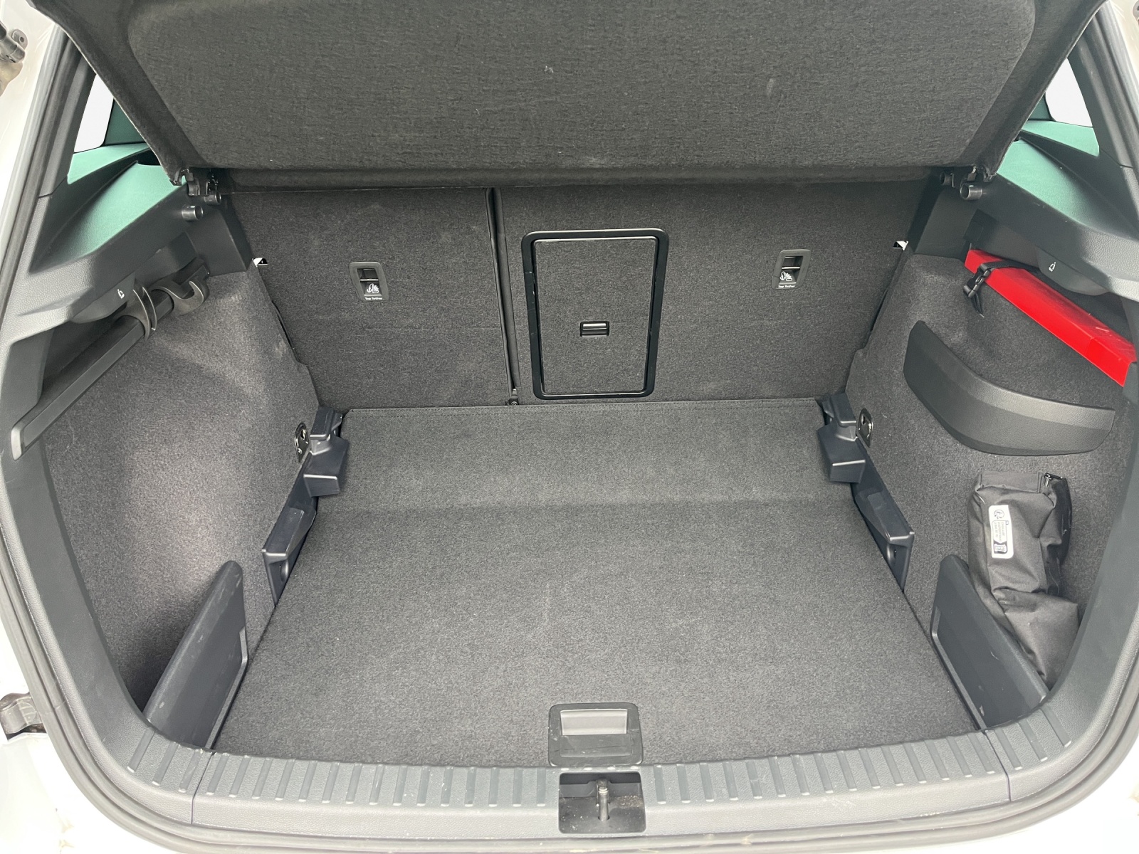 SKODA Karoq 2.0 TSI SportLine 4x4 DSG-image-12