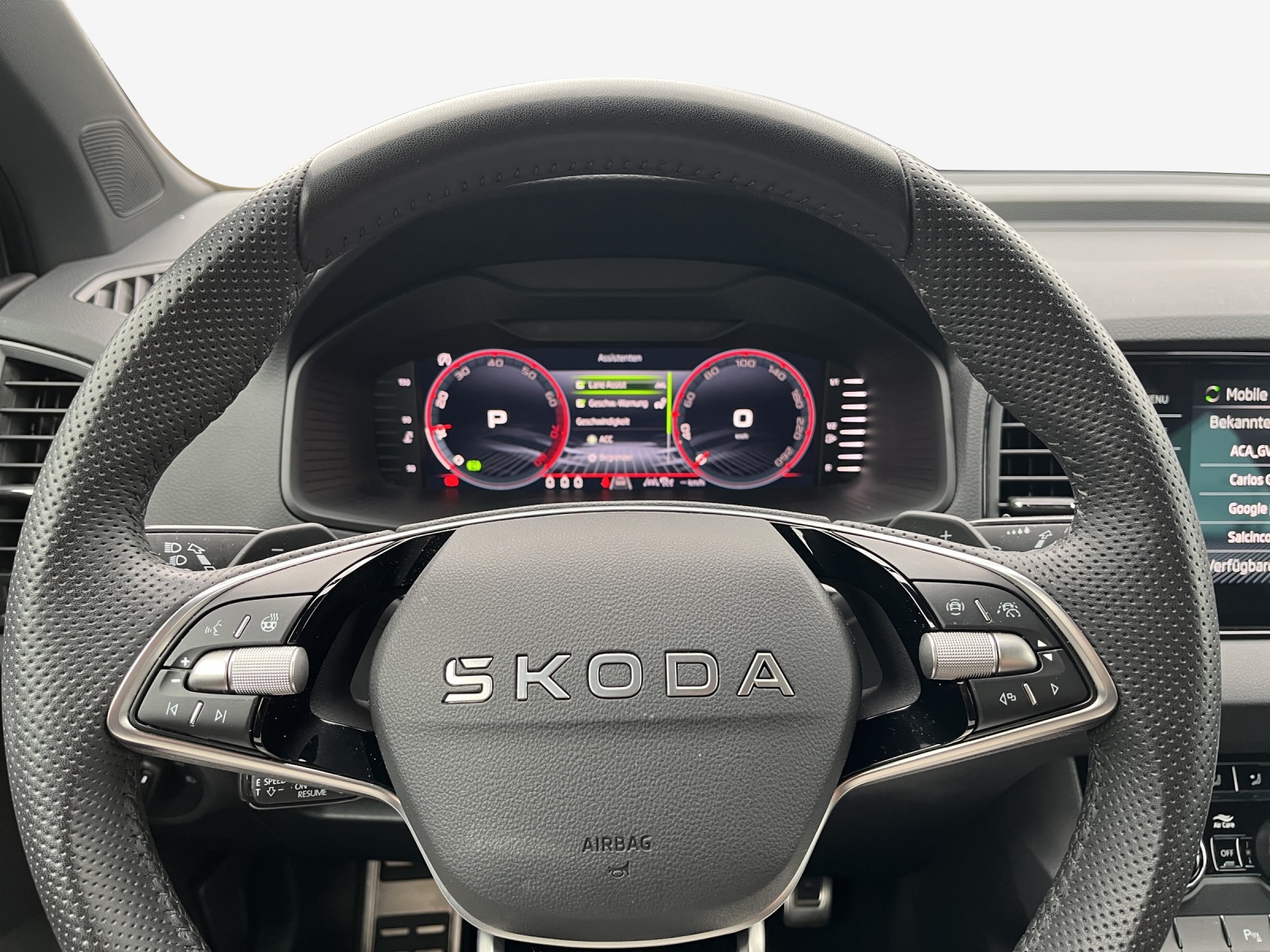 SKODA Karoq 2.0 TSI SportLine 4x4 DSG-image-9