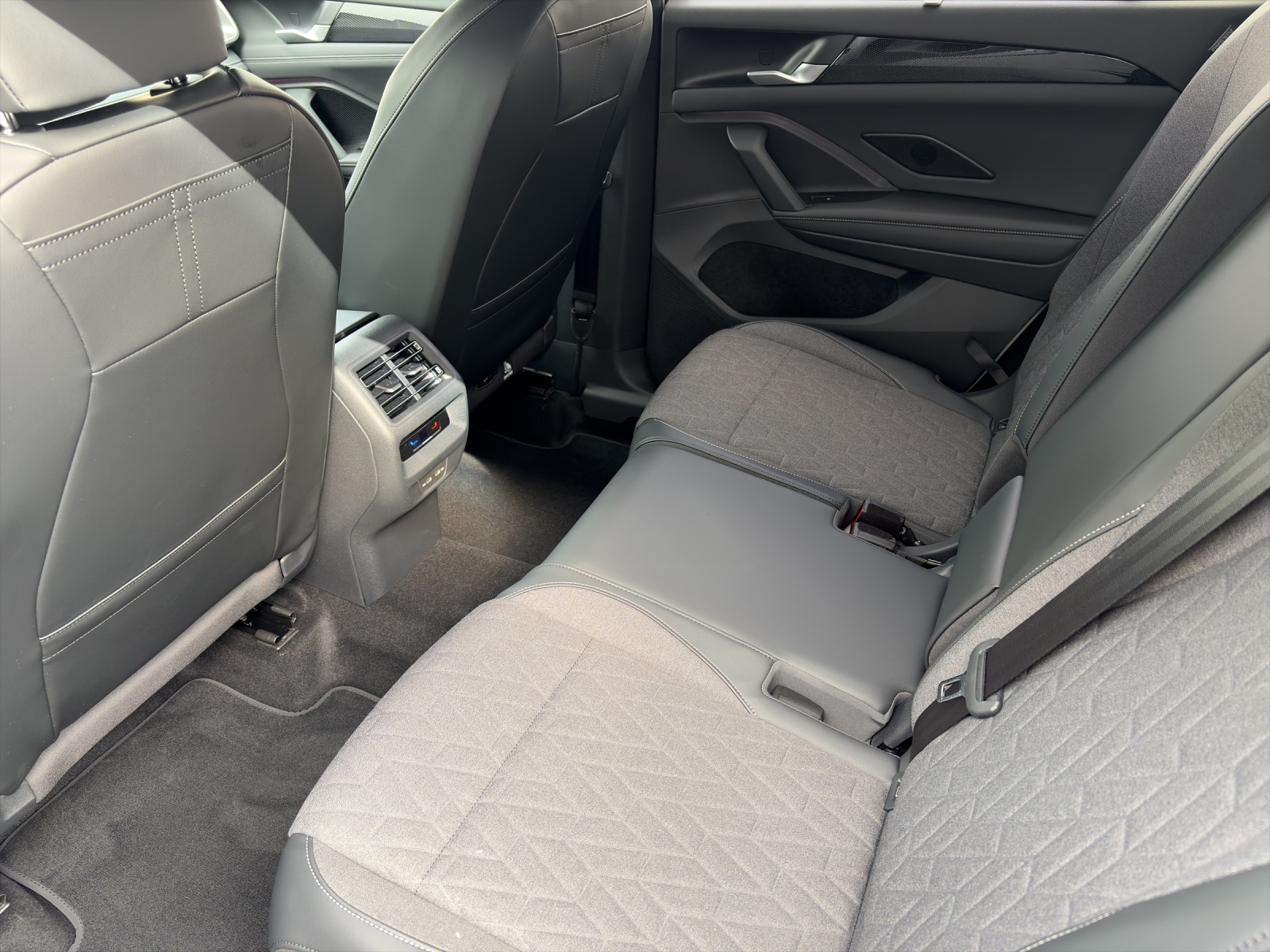 VW Tayron 1.5 TSI evo2 mHEV Life DSG-image-11