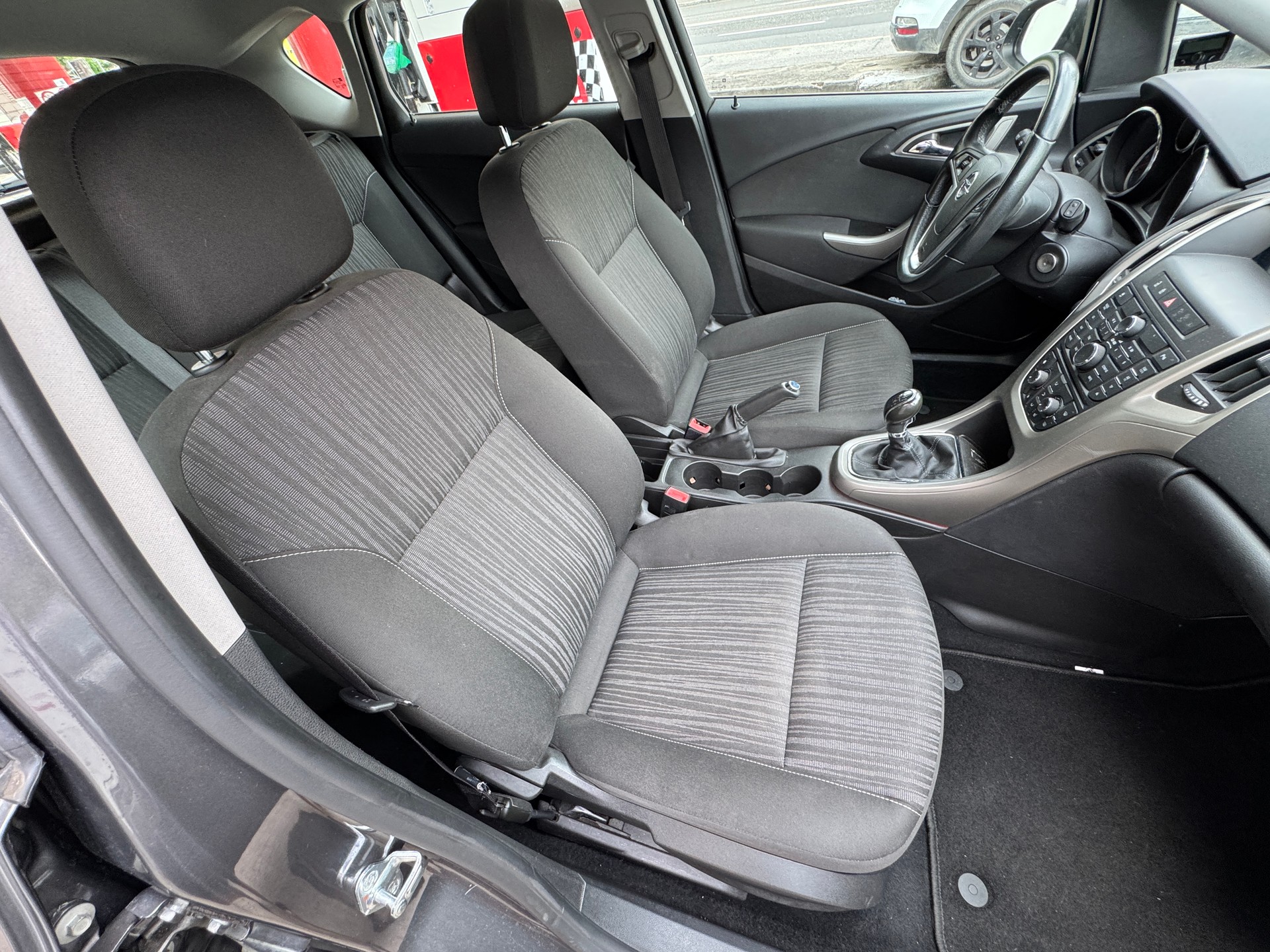 OPEL Astra 1.4i 16V Turbo Cosmo-image-7