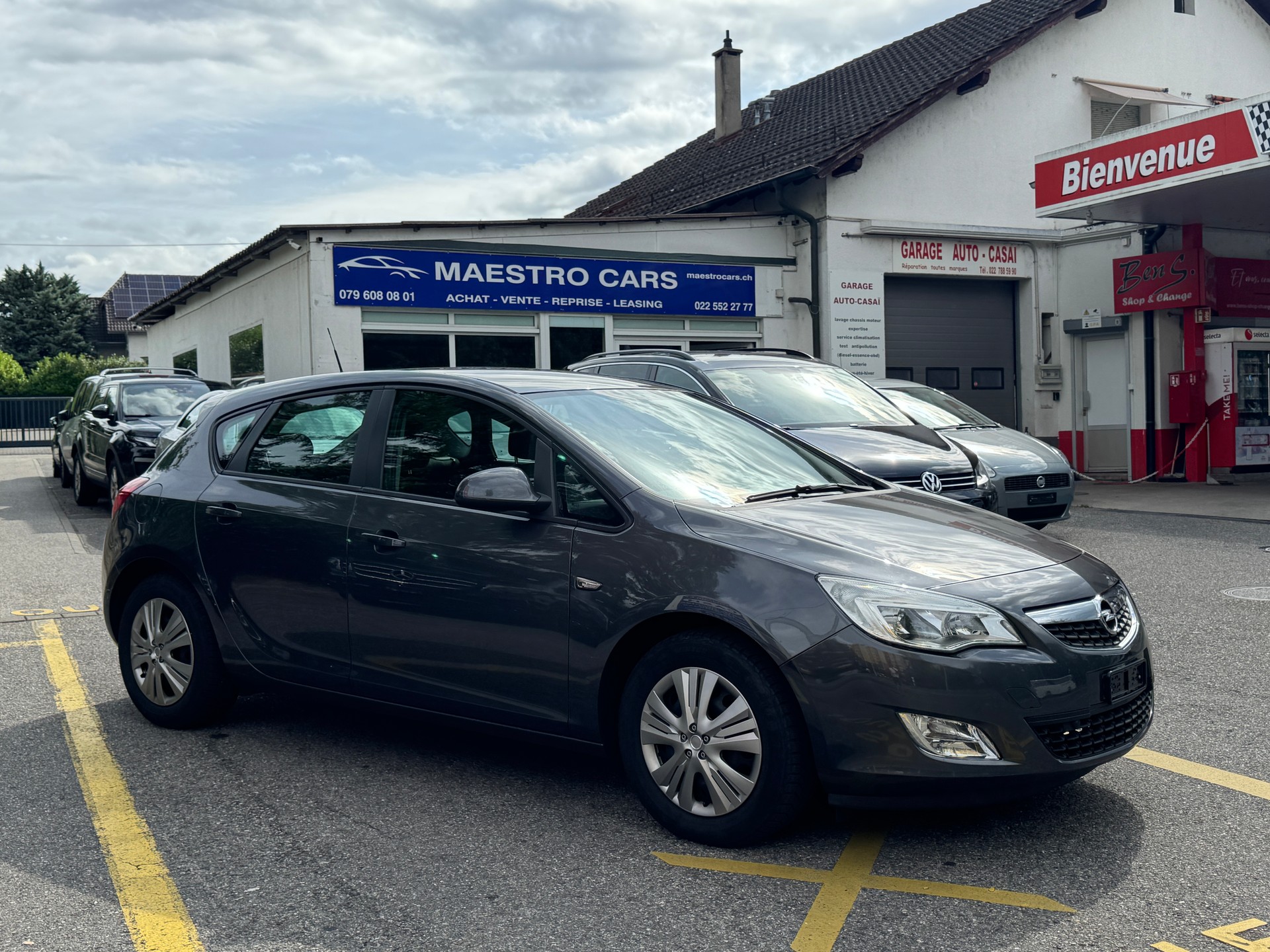 OPEL Astra 1.4i 16V Turbo Cosmo-image-2