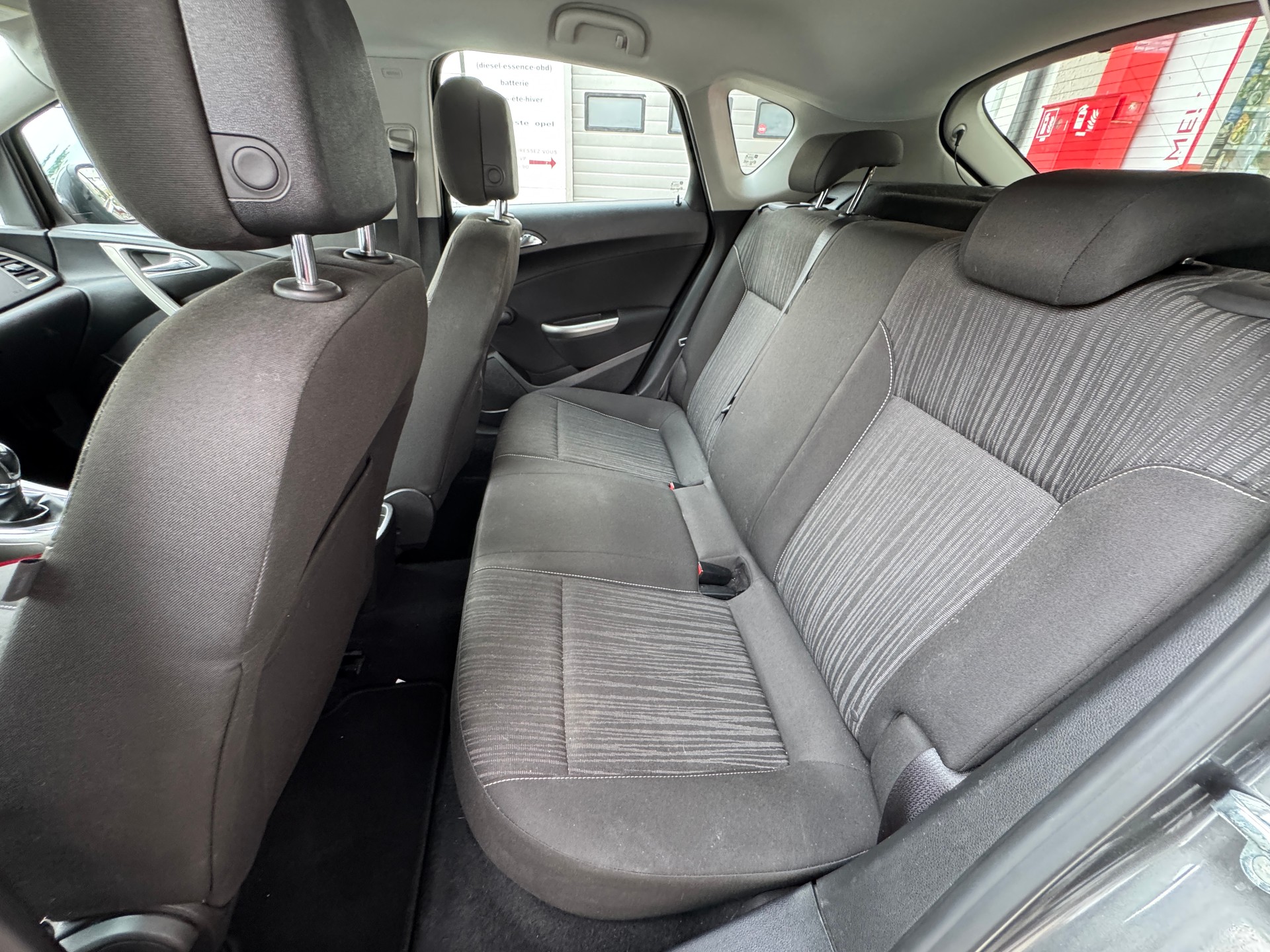 OPEL Astra 1.4i 16V Turbo Cosmo-image-8