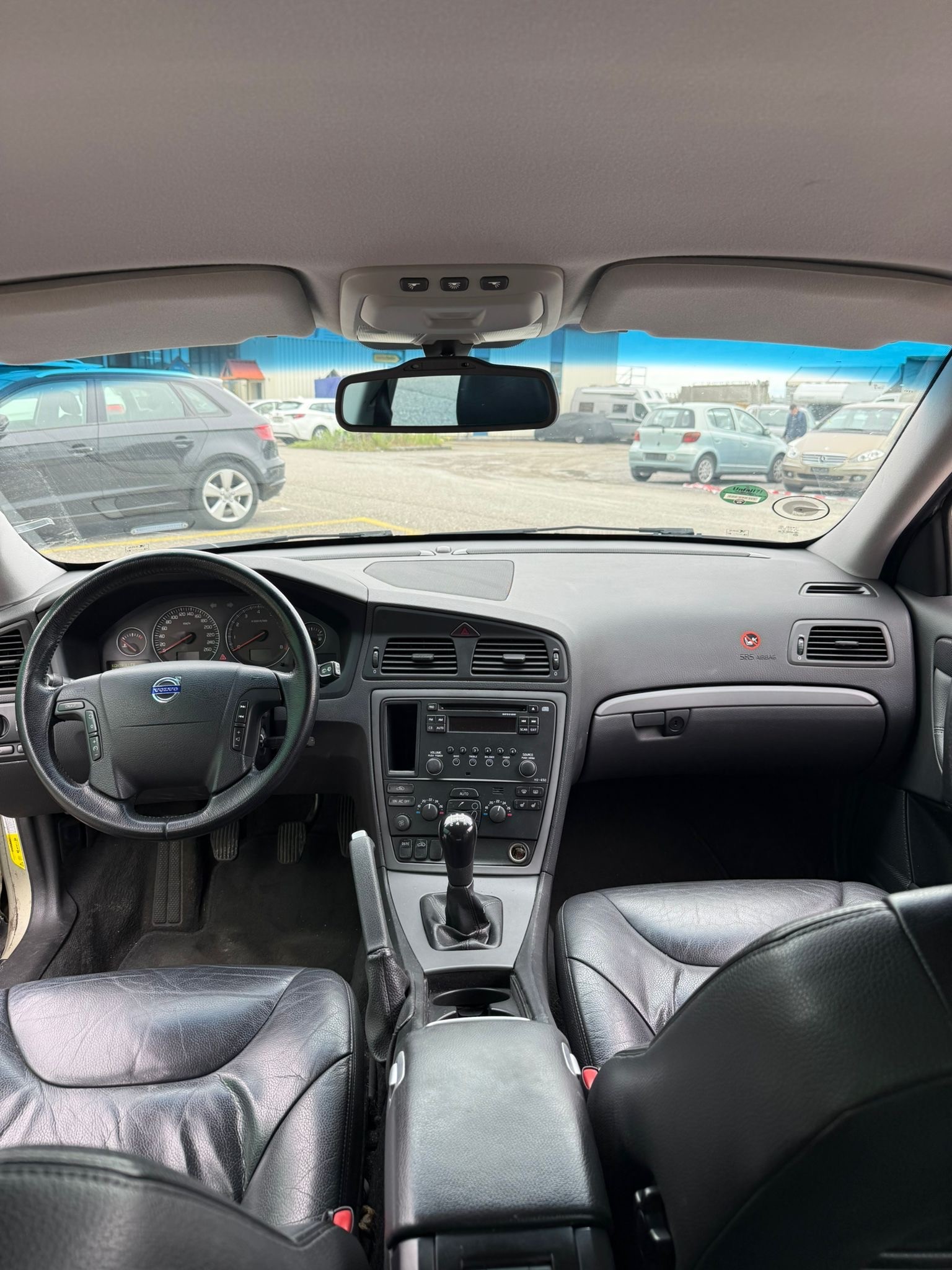 VOLVO V70 2.4-image-7